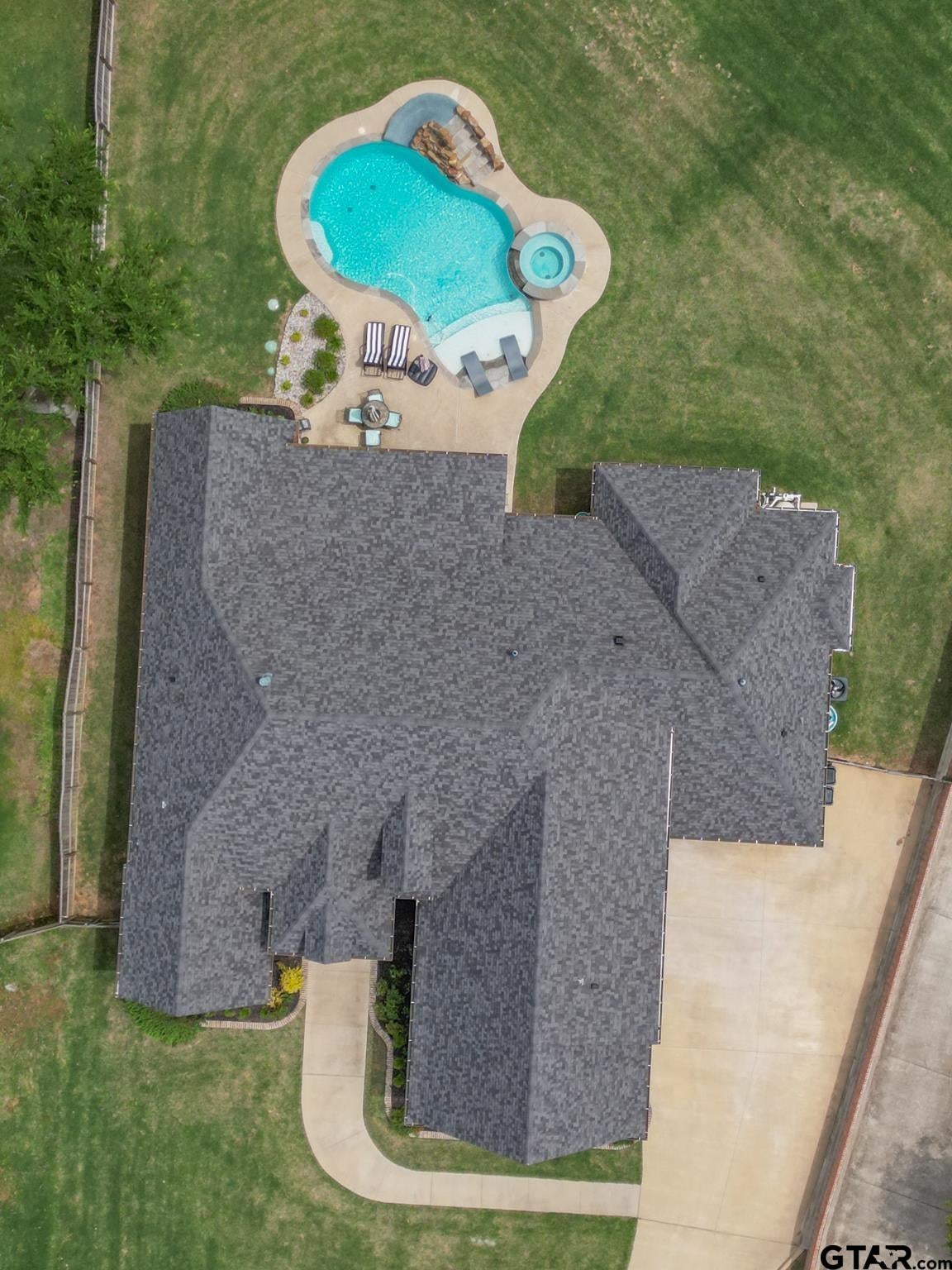 11056 Hidden Hollow Ln