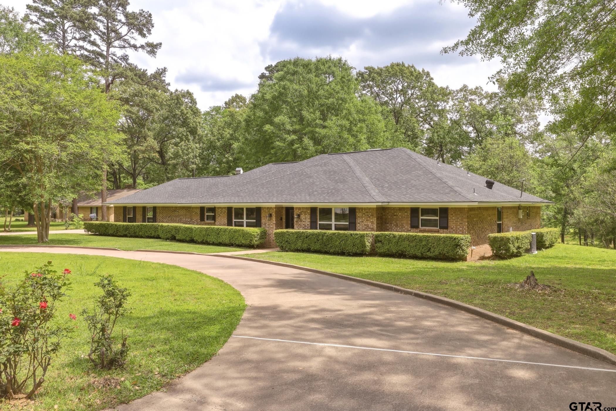 9465 Peninsula Dr
