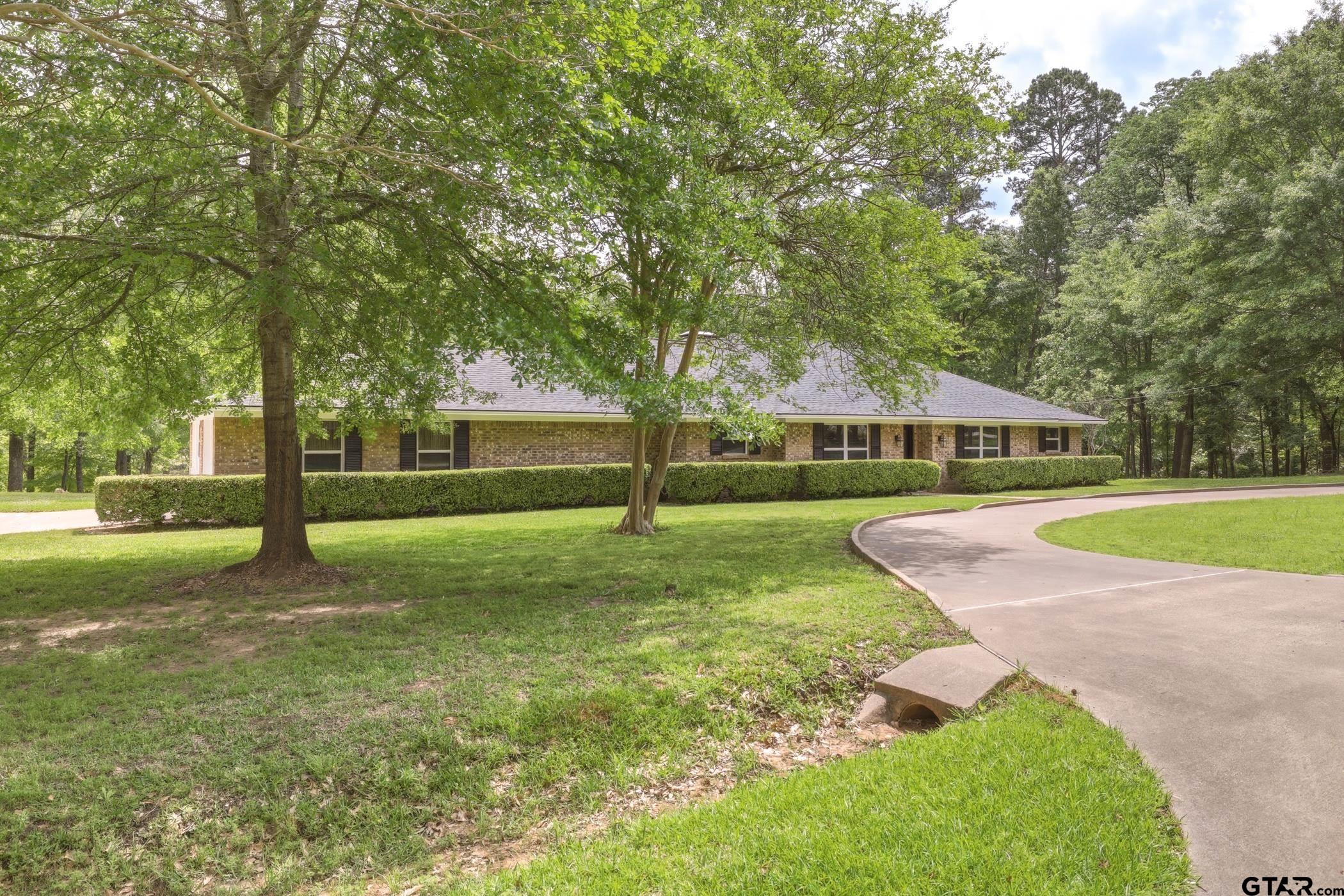 9465 Peninsula Dr
