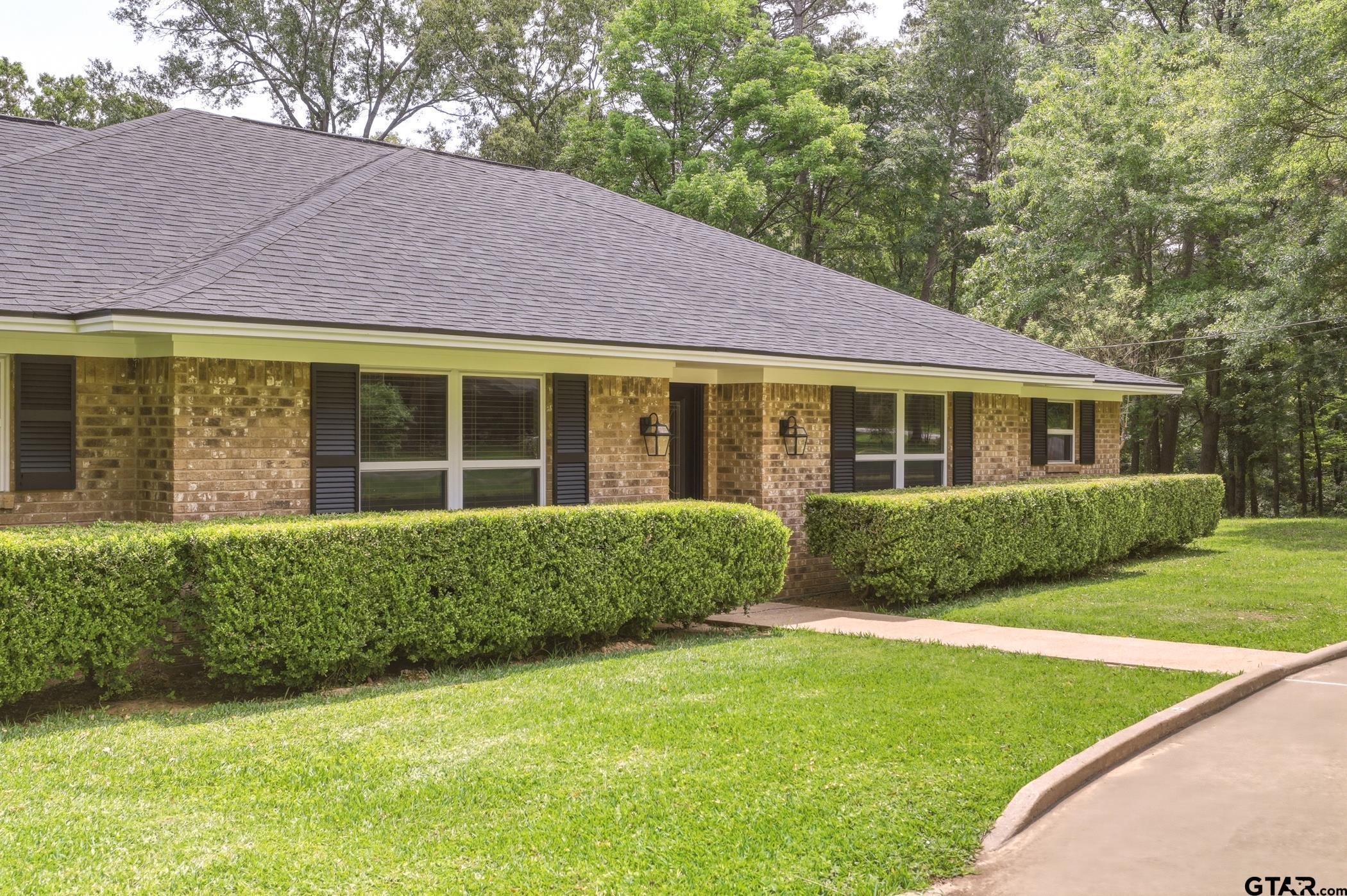 9465 Peninsula Dr