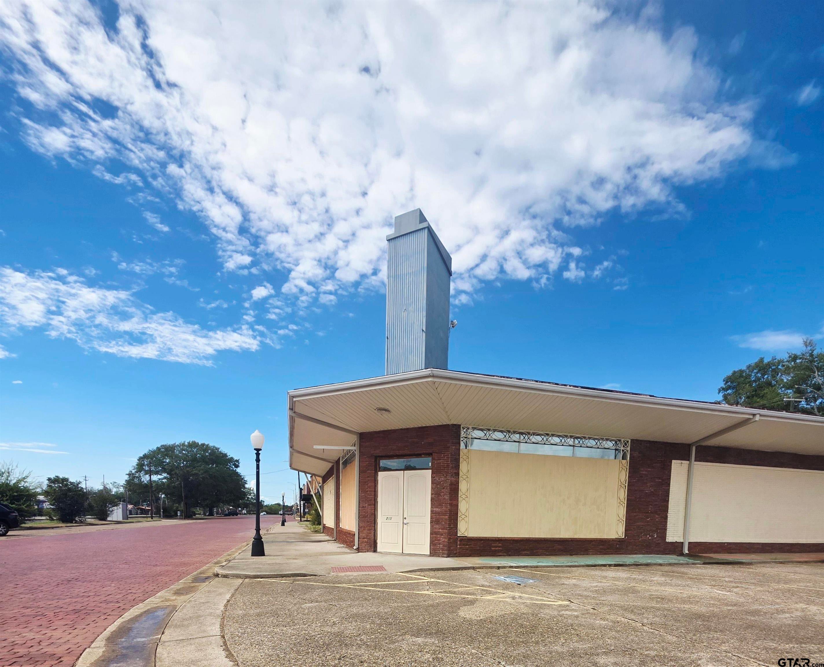 215 E Pacific Ave.