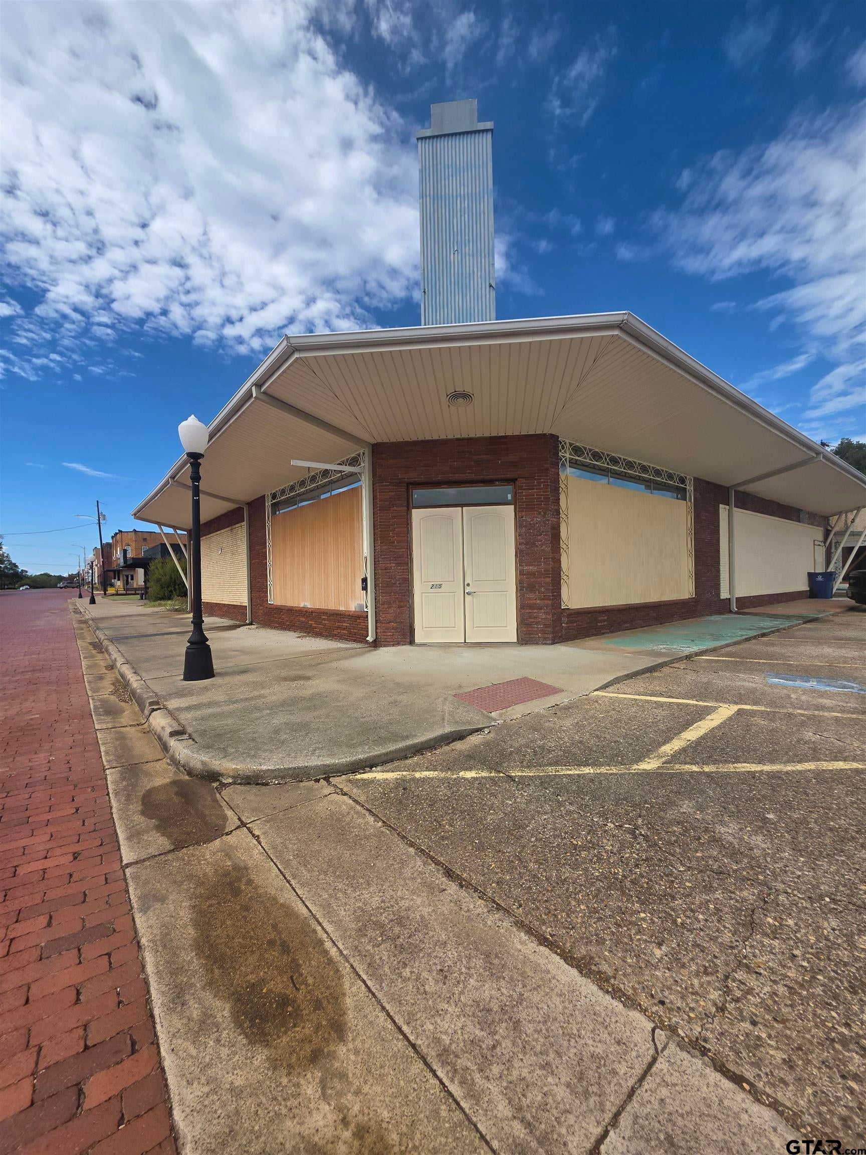 215 E Pacific Ave.