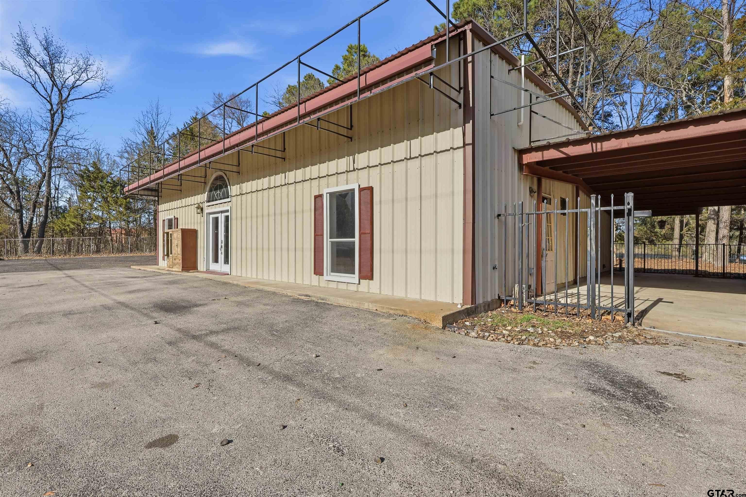 700 Greenville Hwy