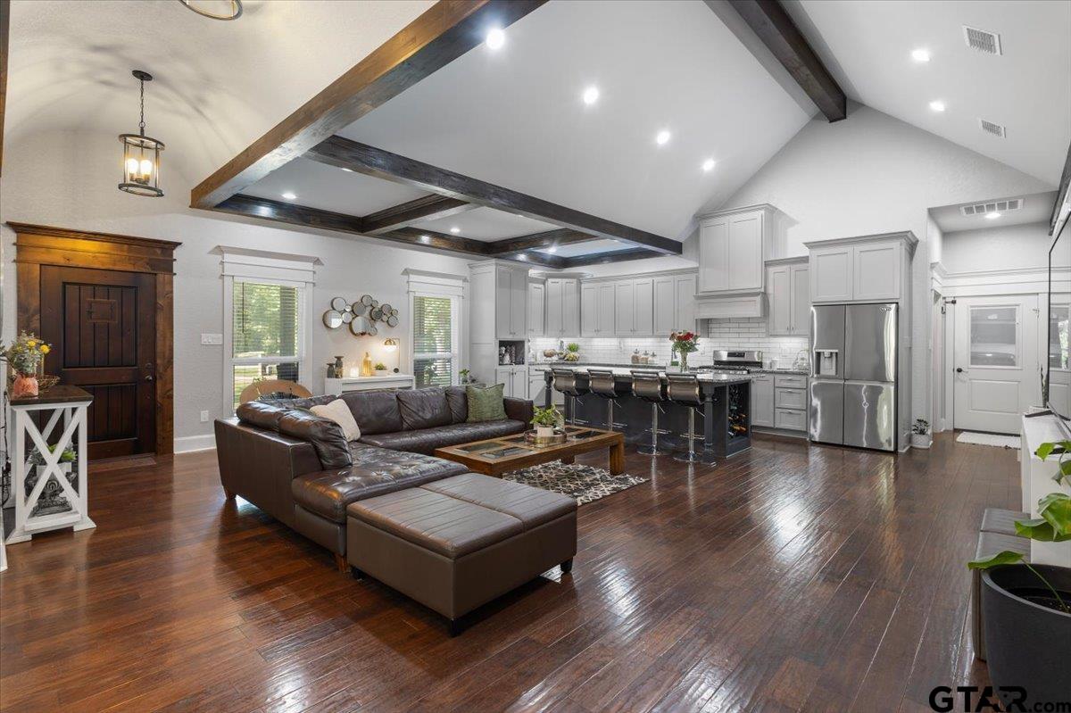 16136 County Road 1134