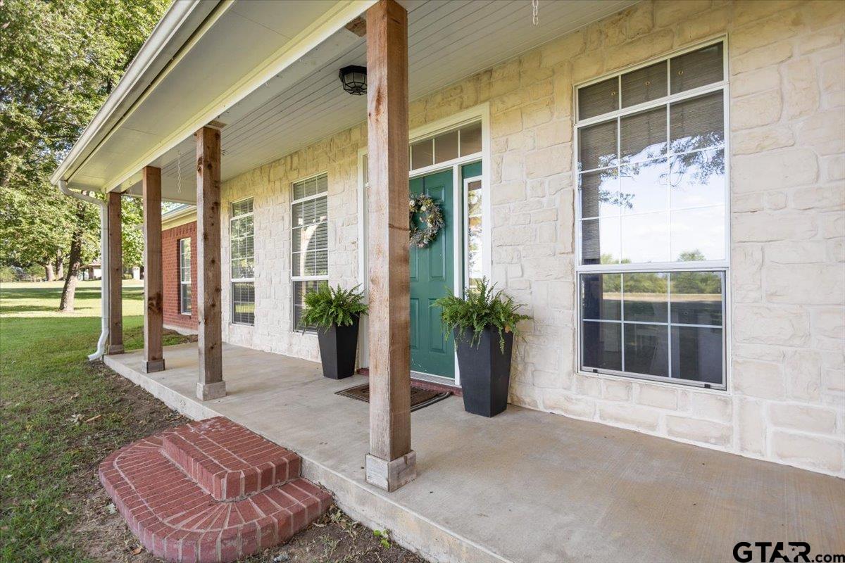 22205 N US Hwy 69