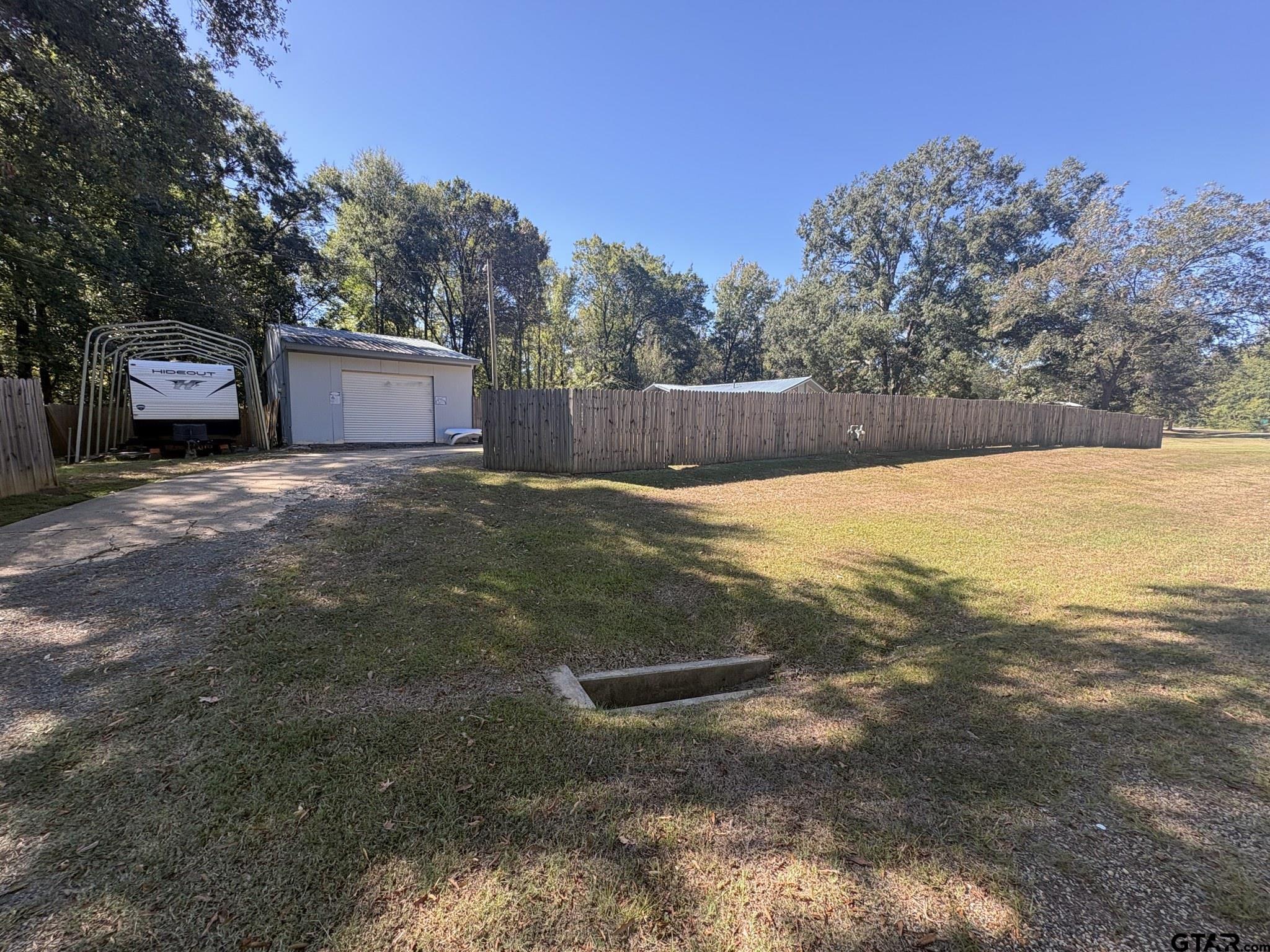 2122 E FM 249