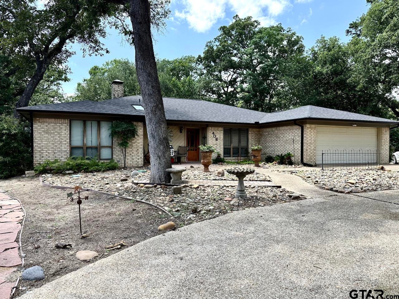 408 Lonestar Ln