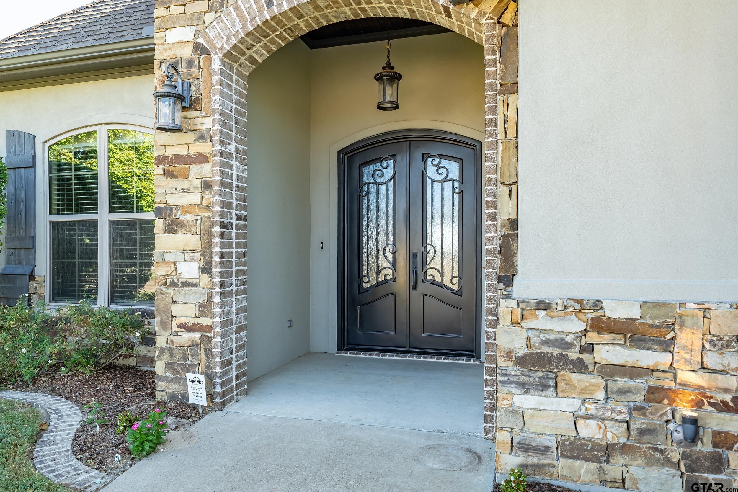 441 Bush Buck Way