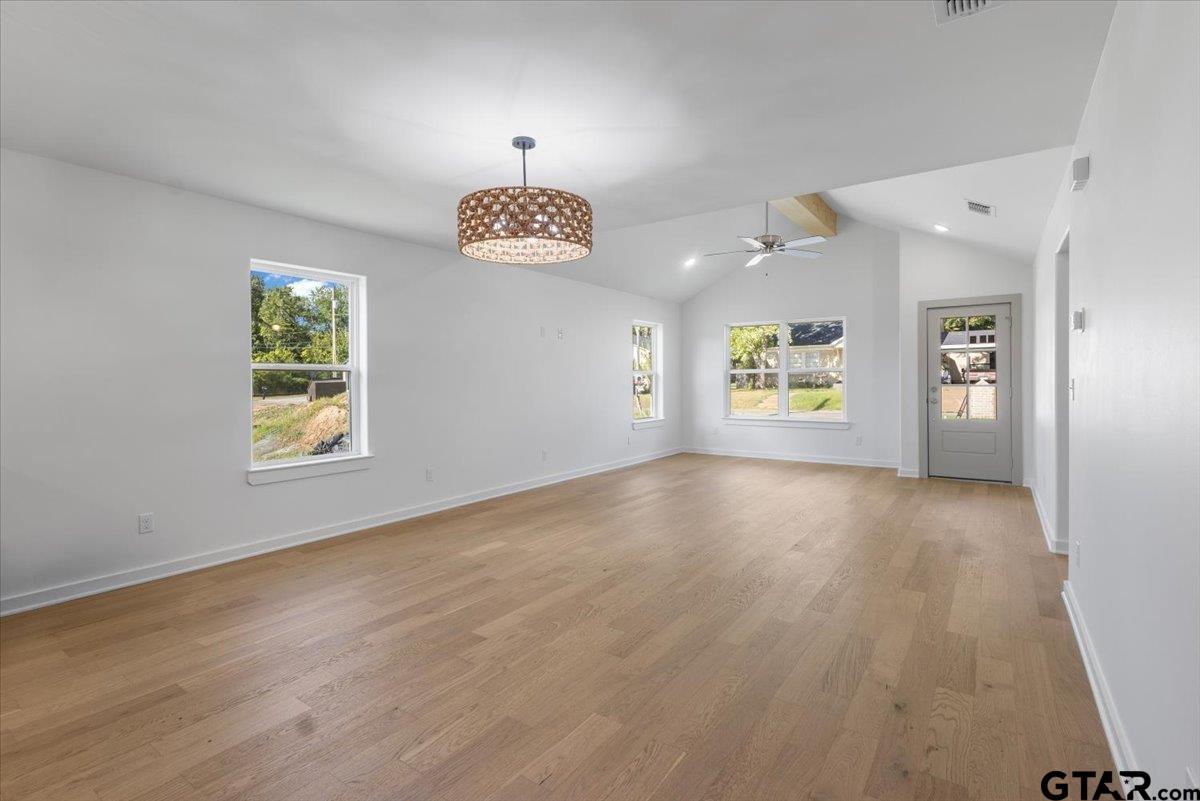 912 Nell Ave.