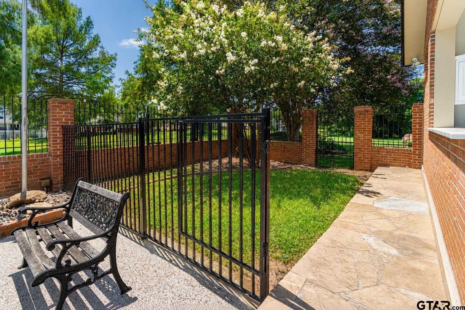6500 Hollytree Circle