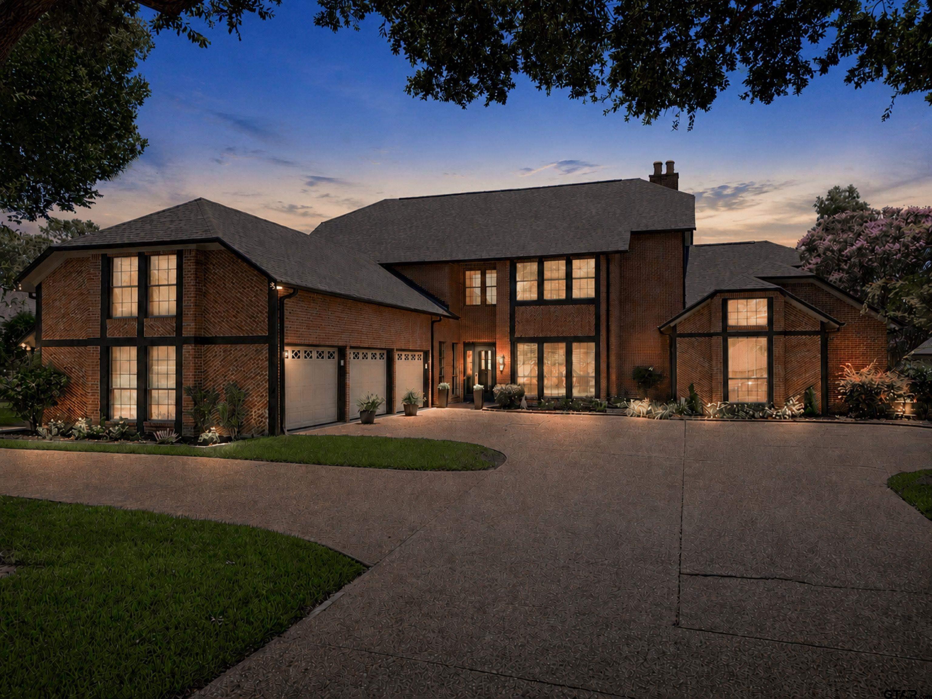 6500 Hollytree Circle