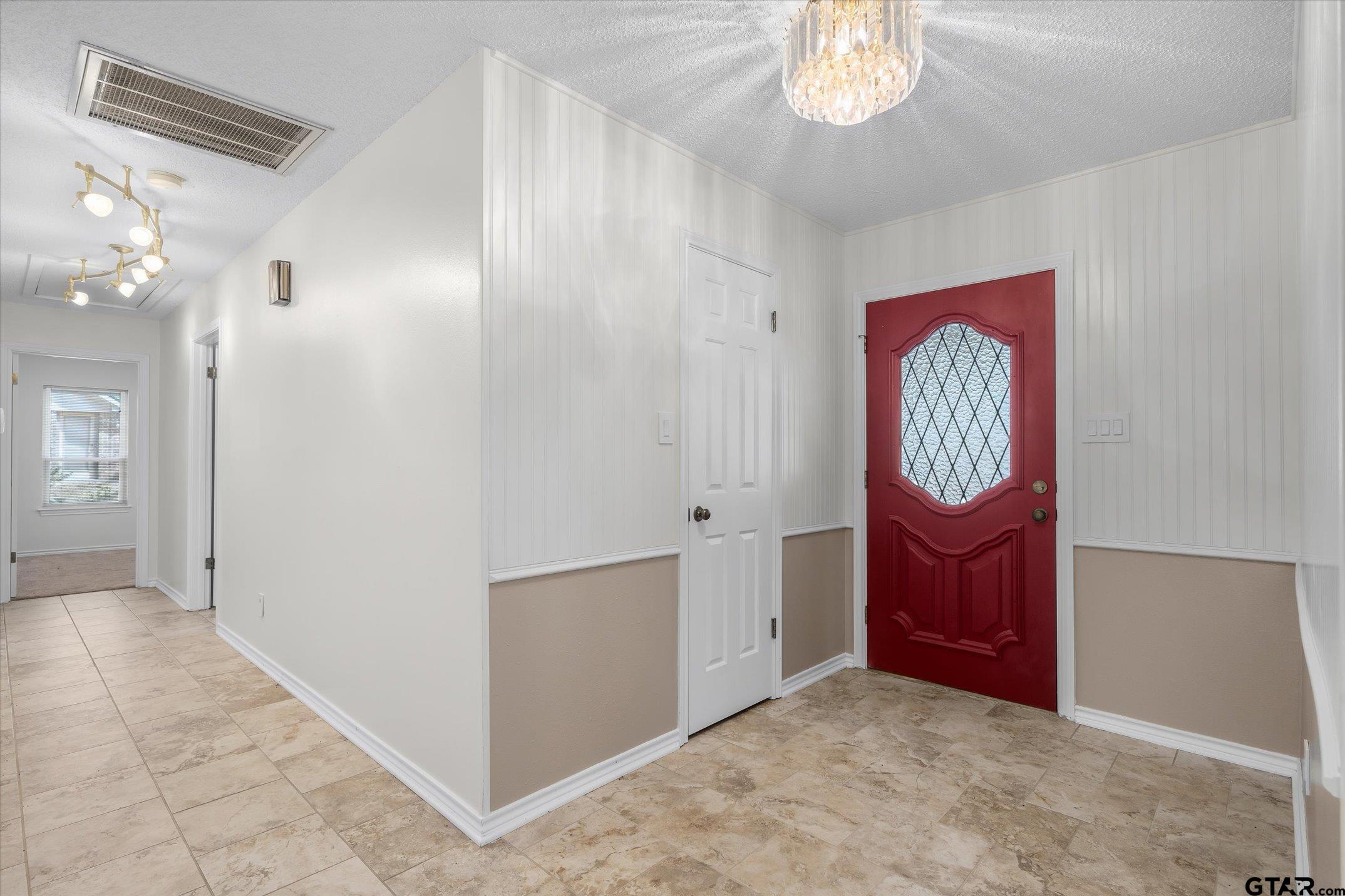 520 Dogwood Ln