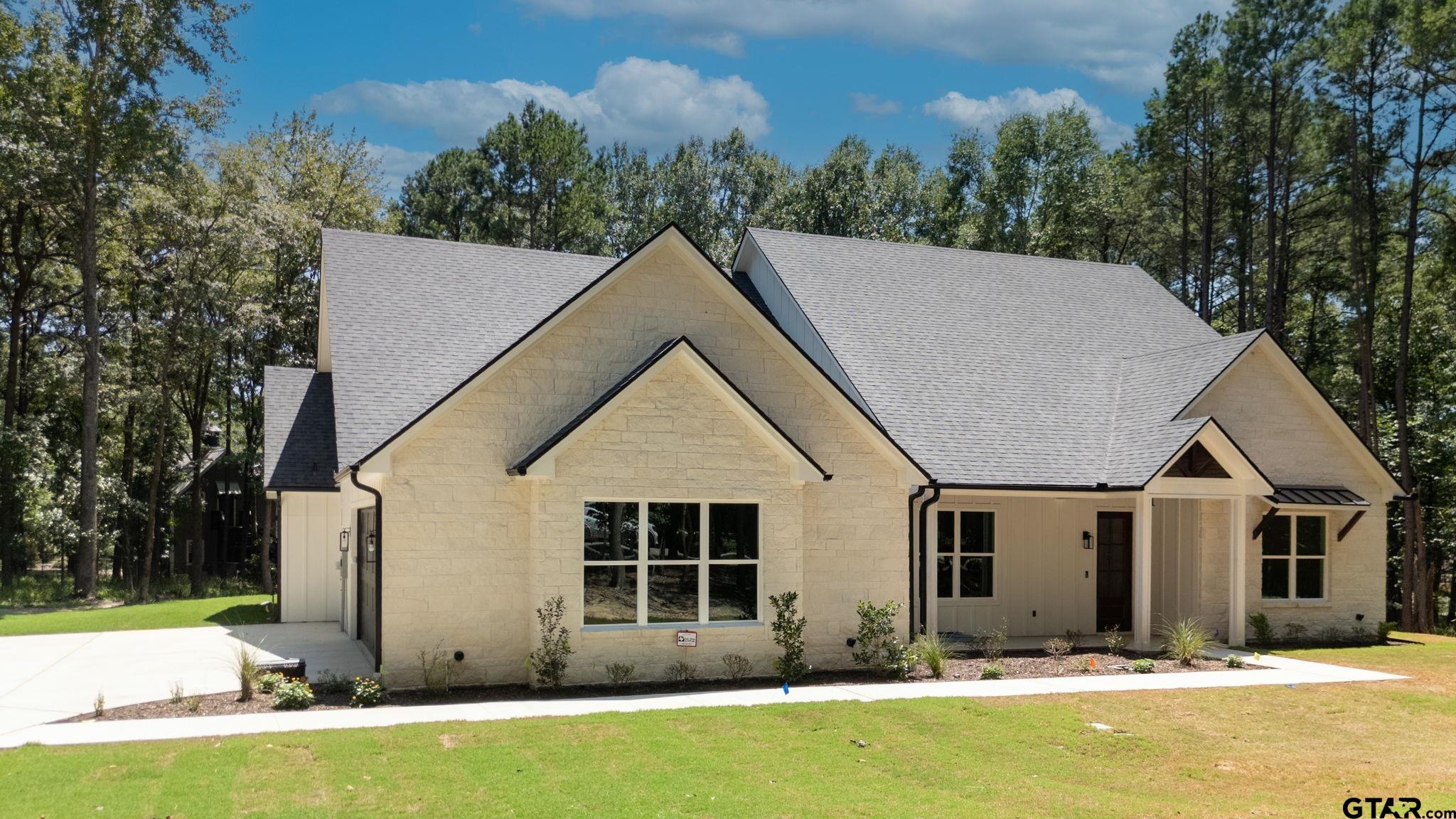 15337 Lakeside Dr