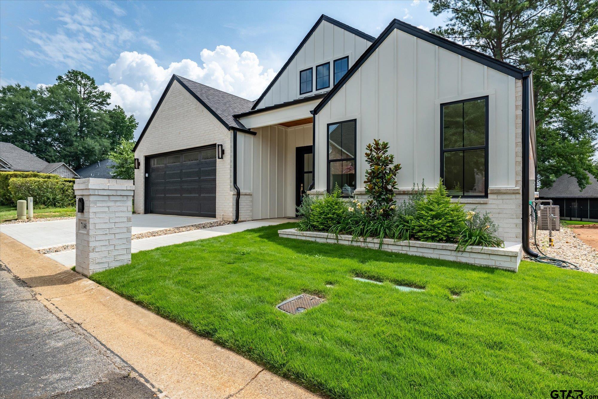 7146 HOLLY SQUARE CT.