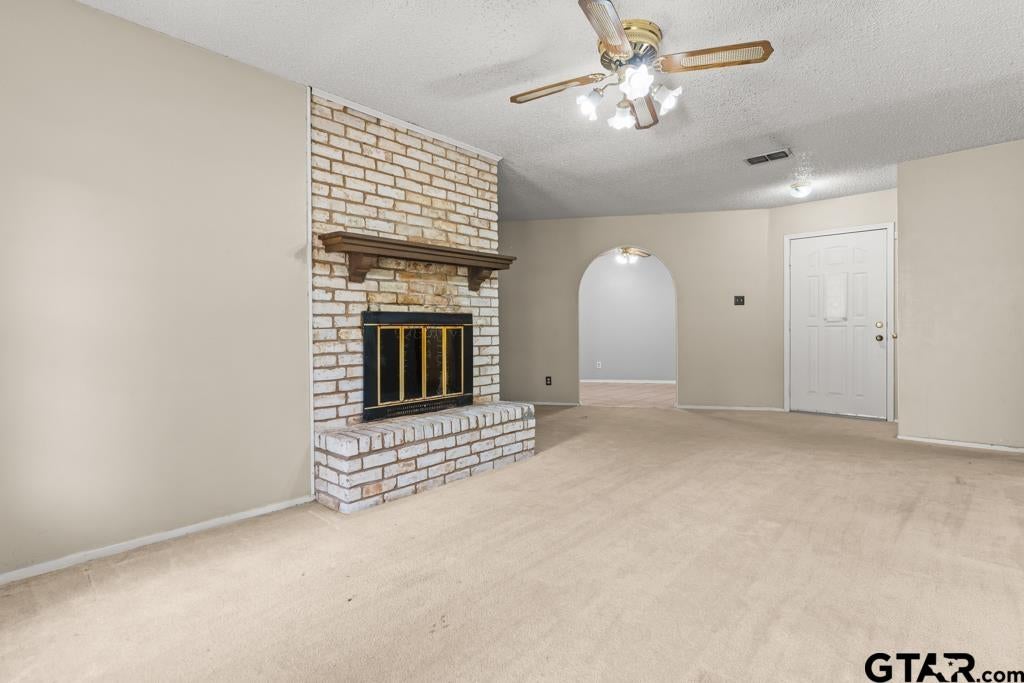 2975 Lynn Drive