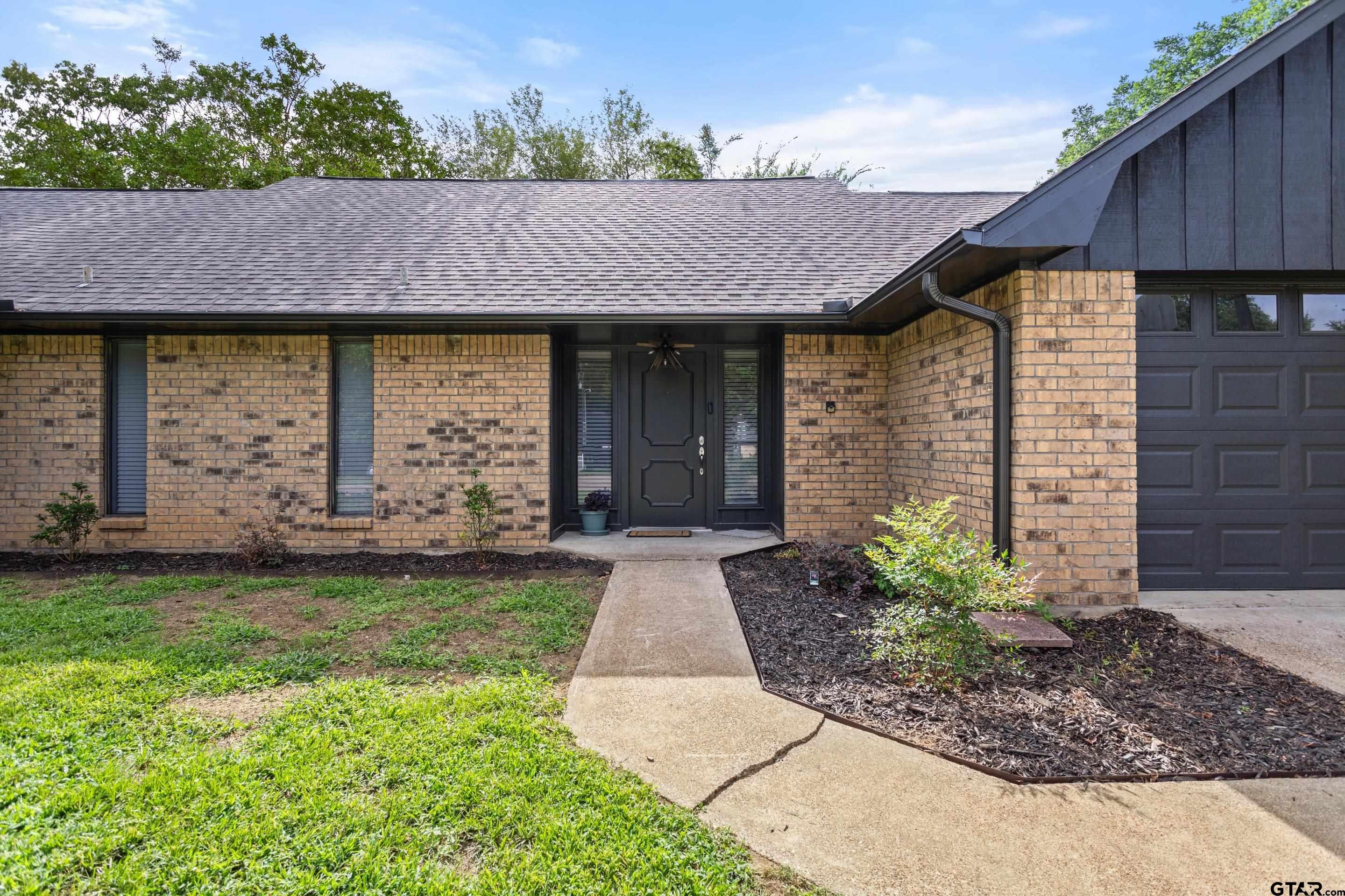 680 Woodbine Dr.