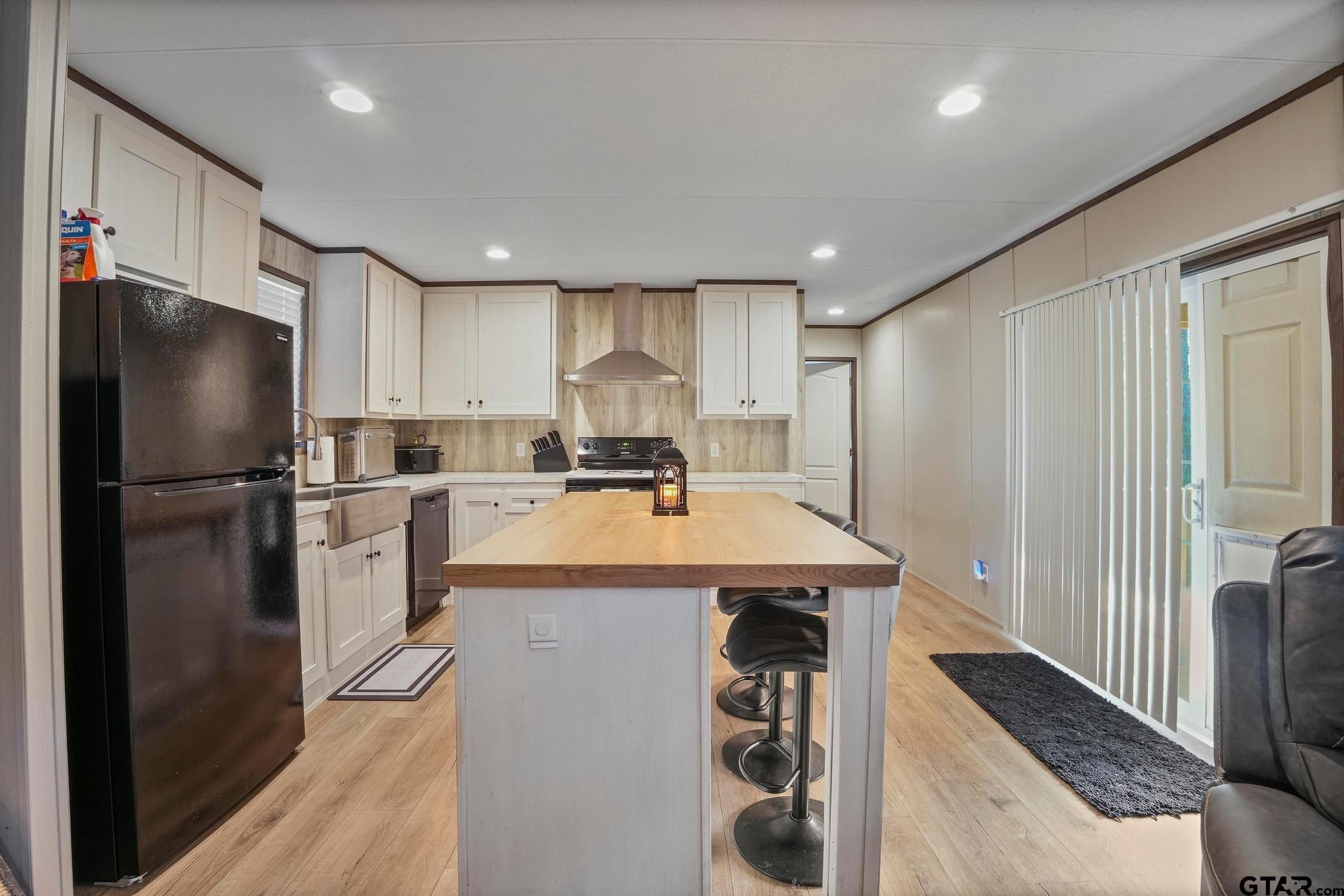 215 Pine Tree