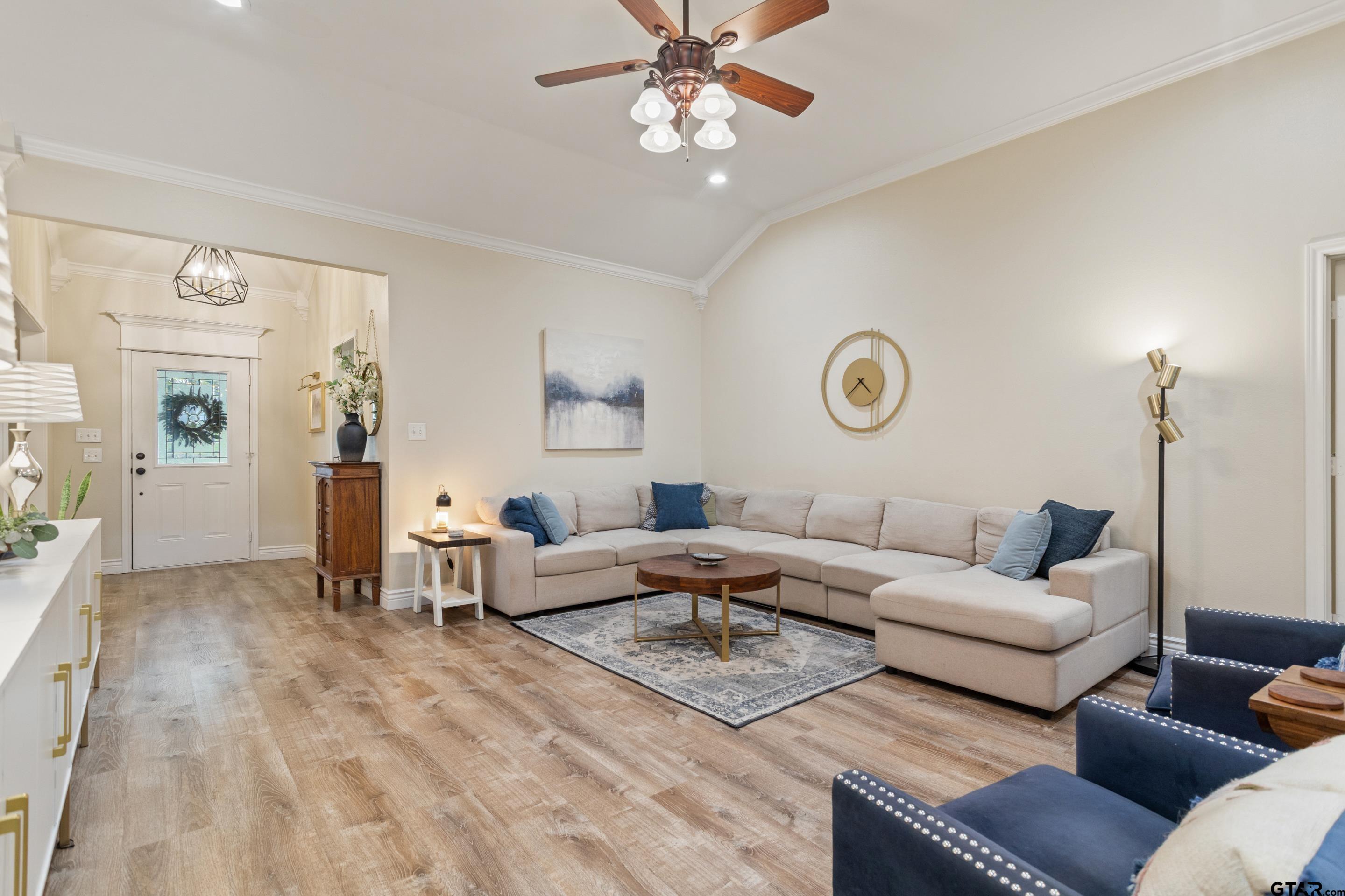 219 Canyon Dr