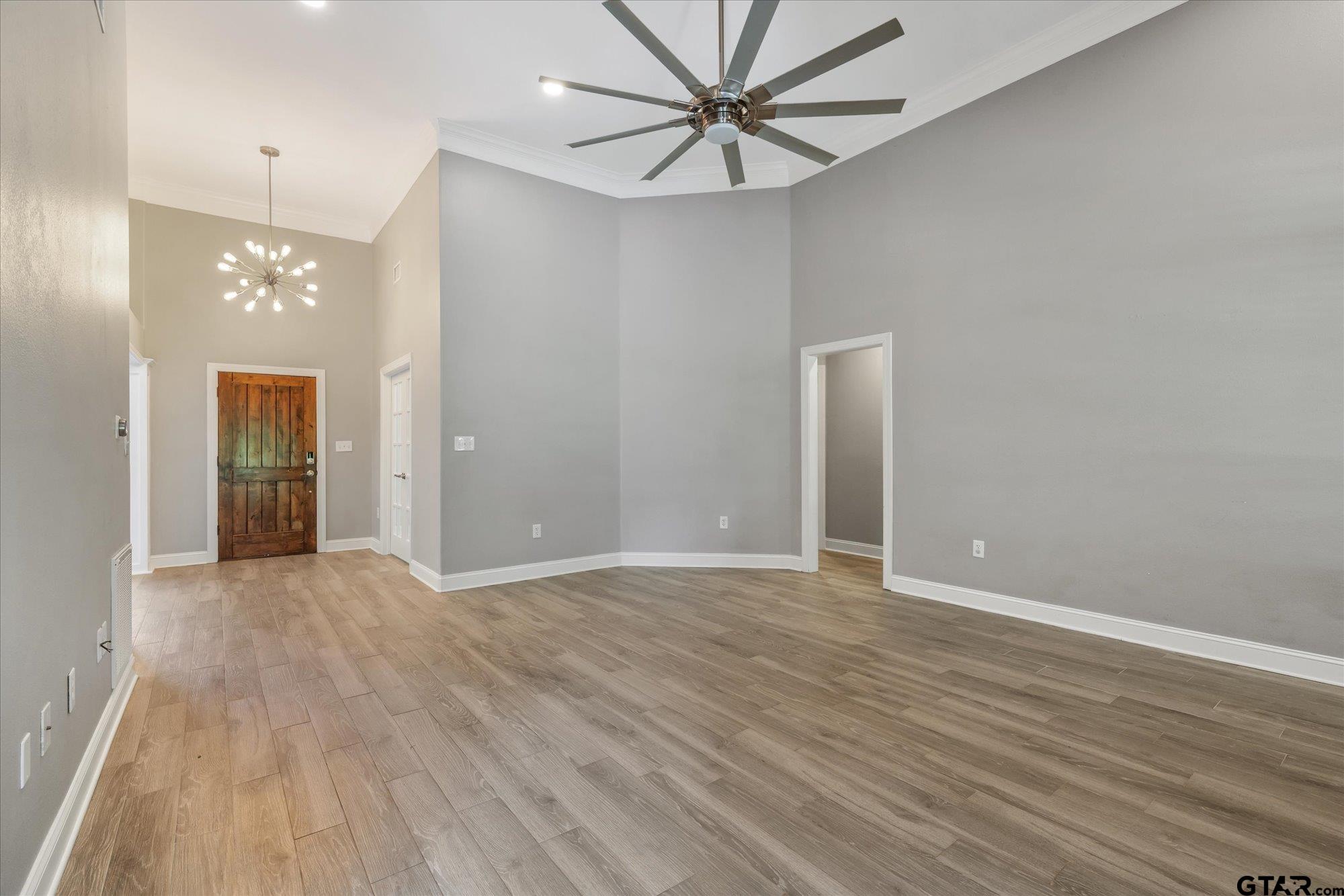 2811 Prestwick Road