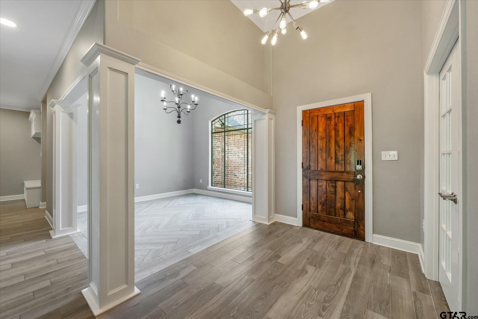 2811 Prestwick Road