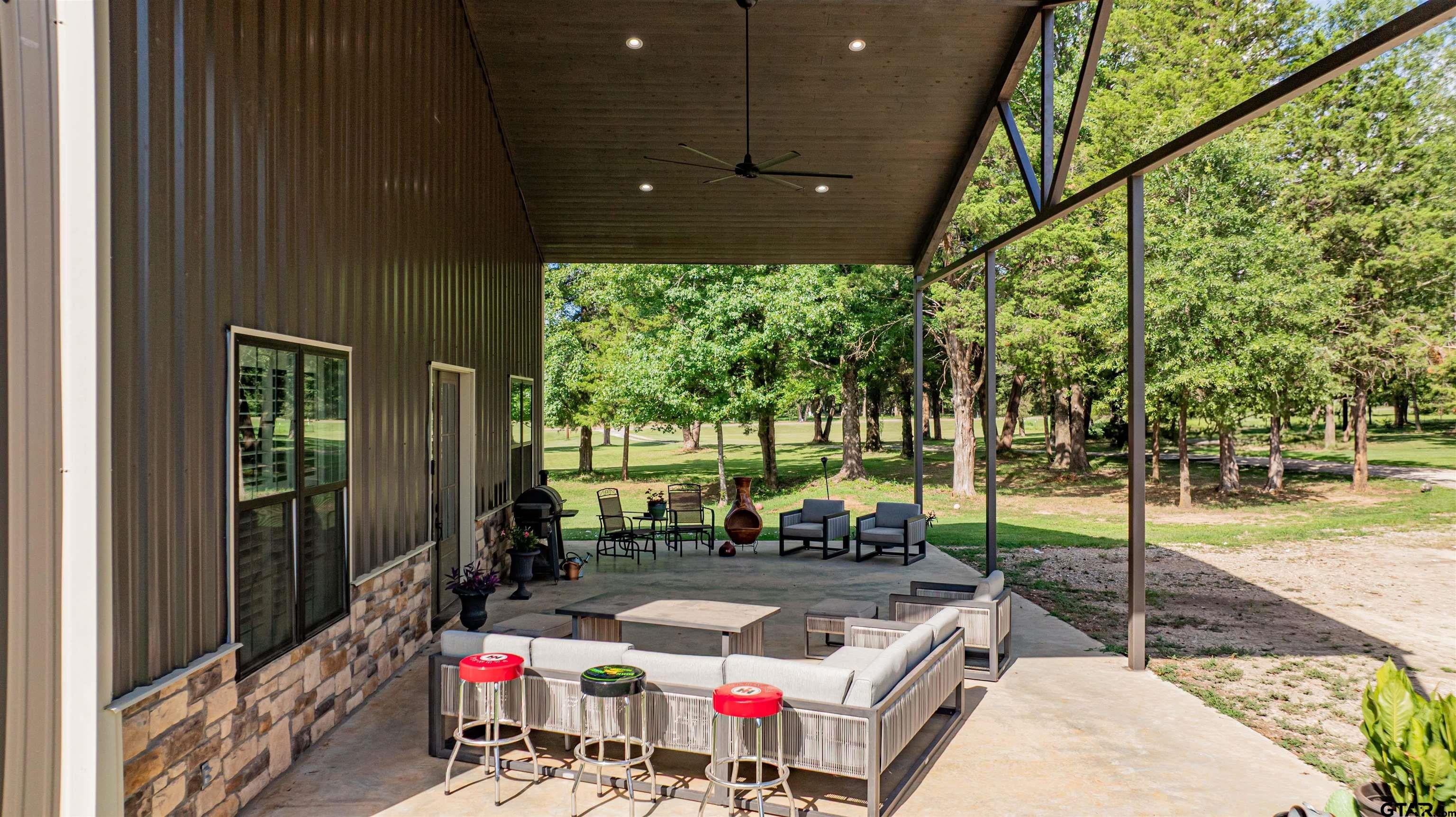 7635 N US Highway 271
