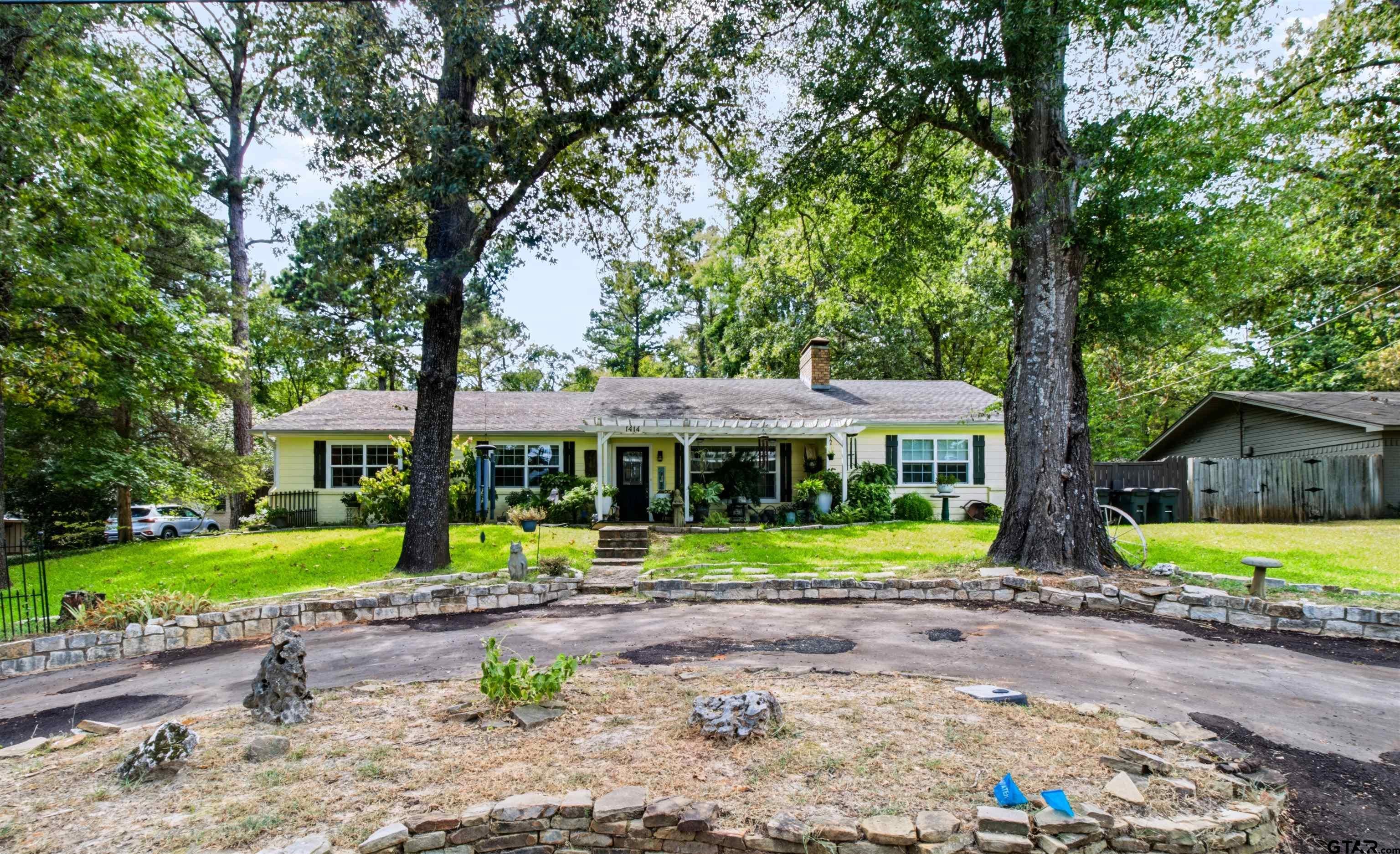 1414 W Hideaway Ln