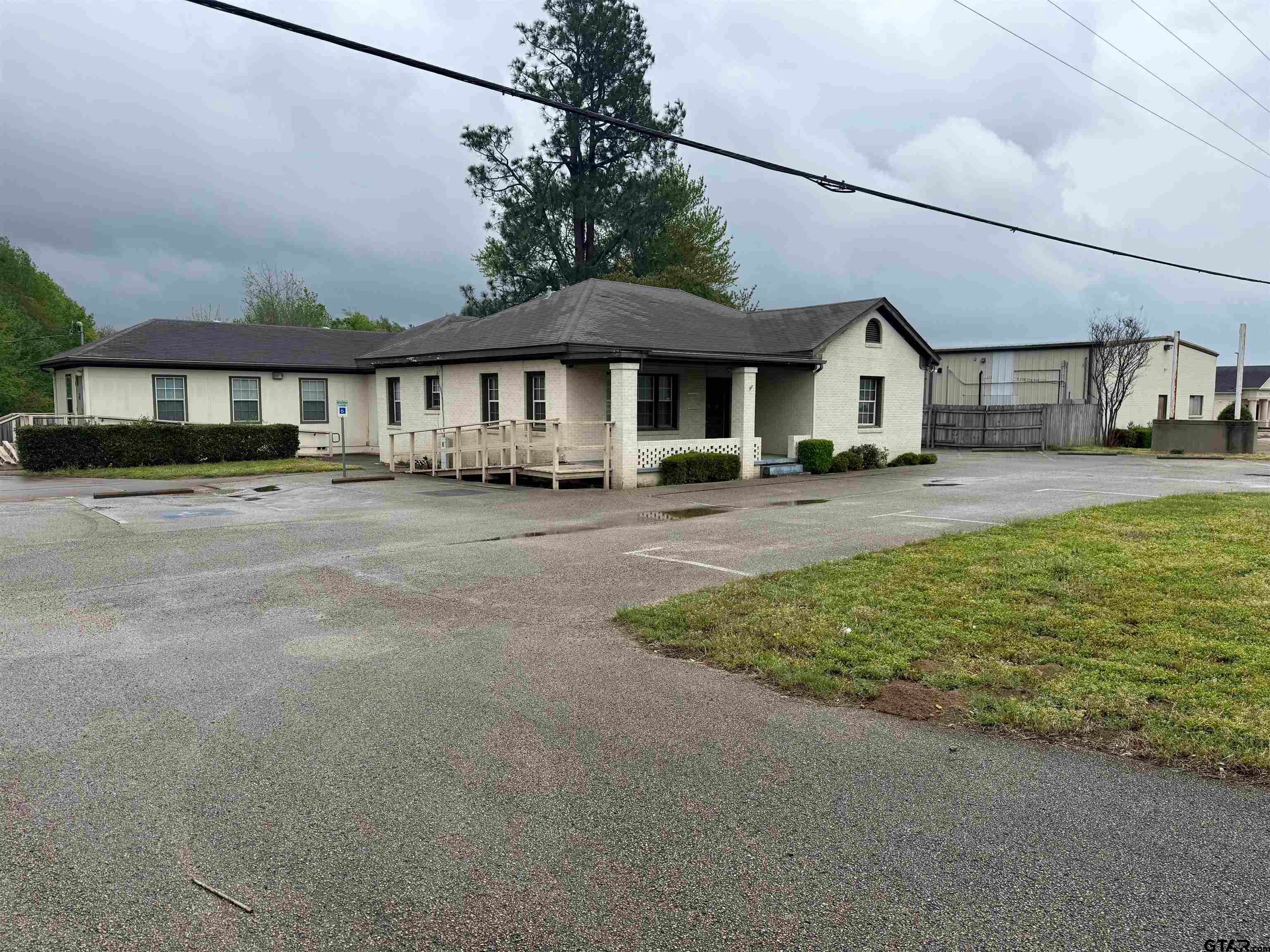 2410 & 2416 S Main St.