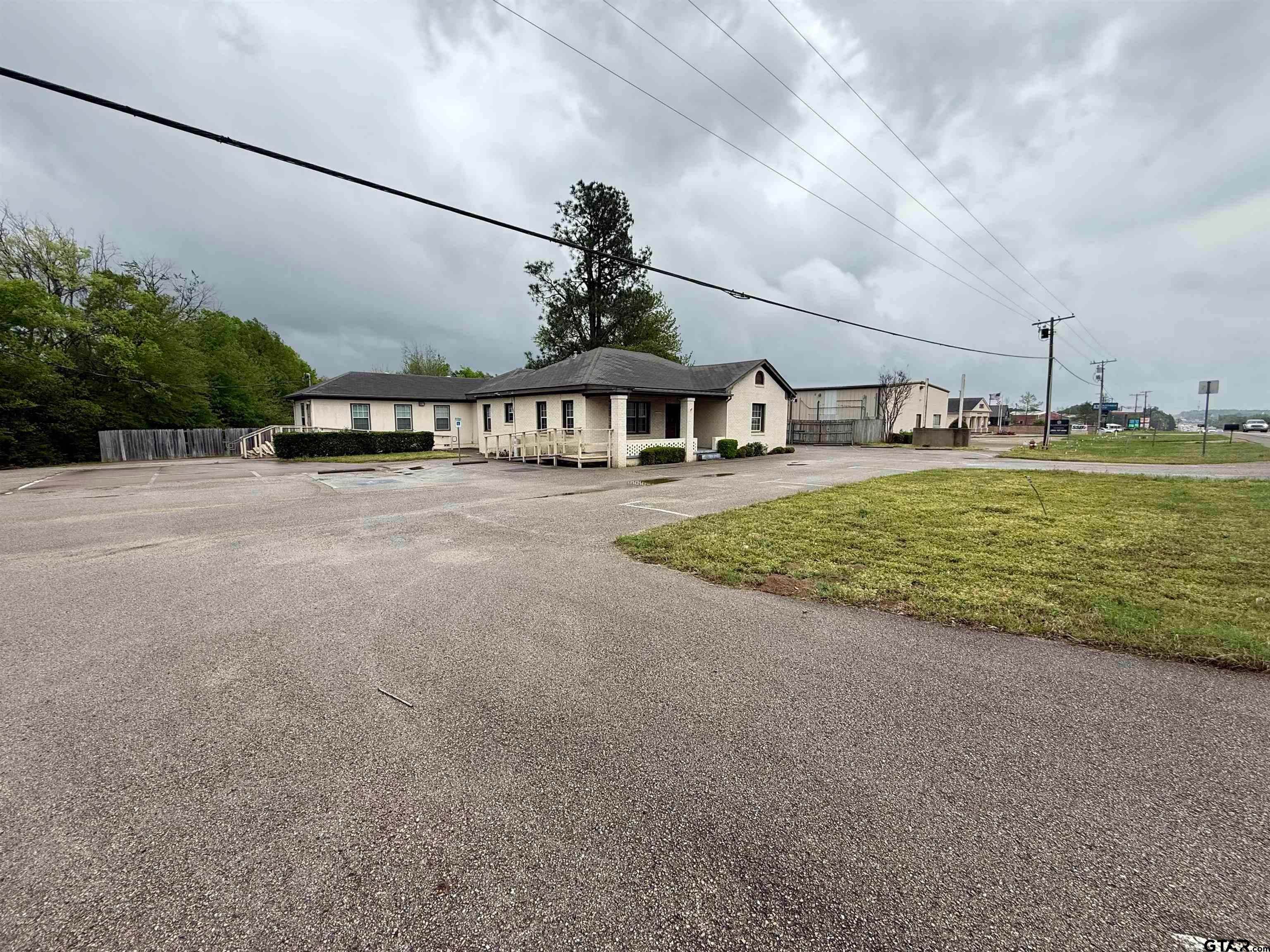 2410 & 2416 S Main St.