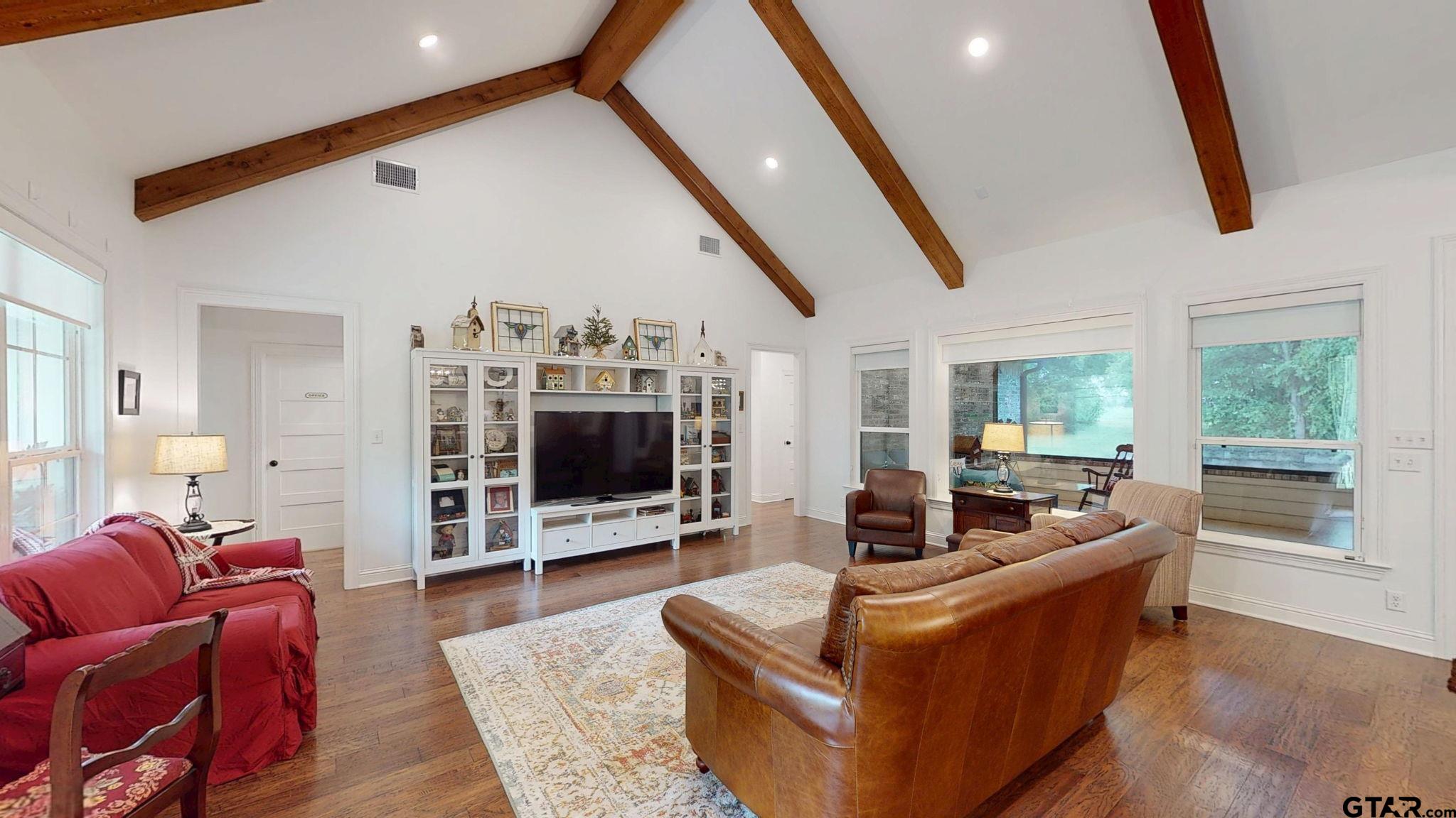 805 County Road 3802