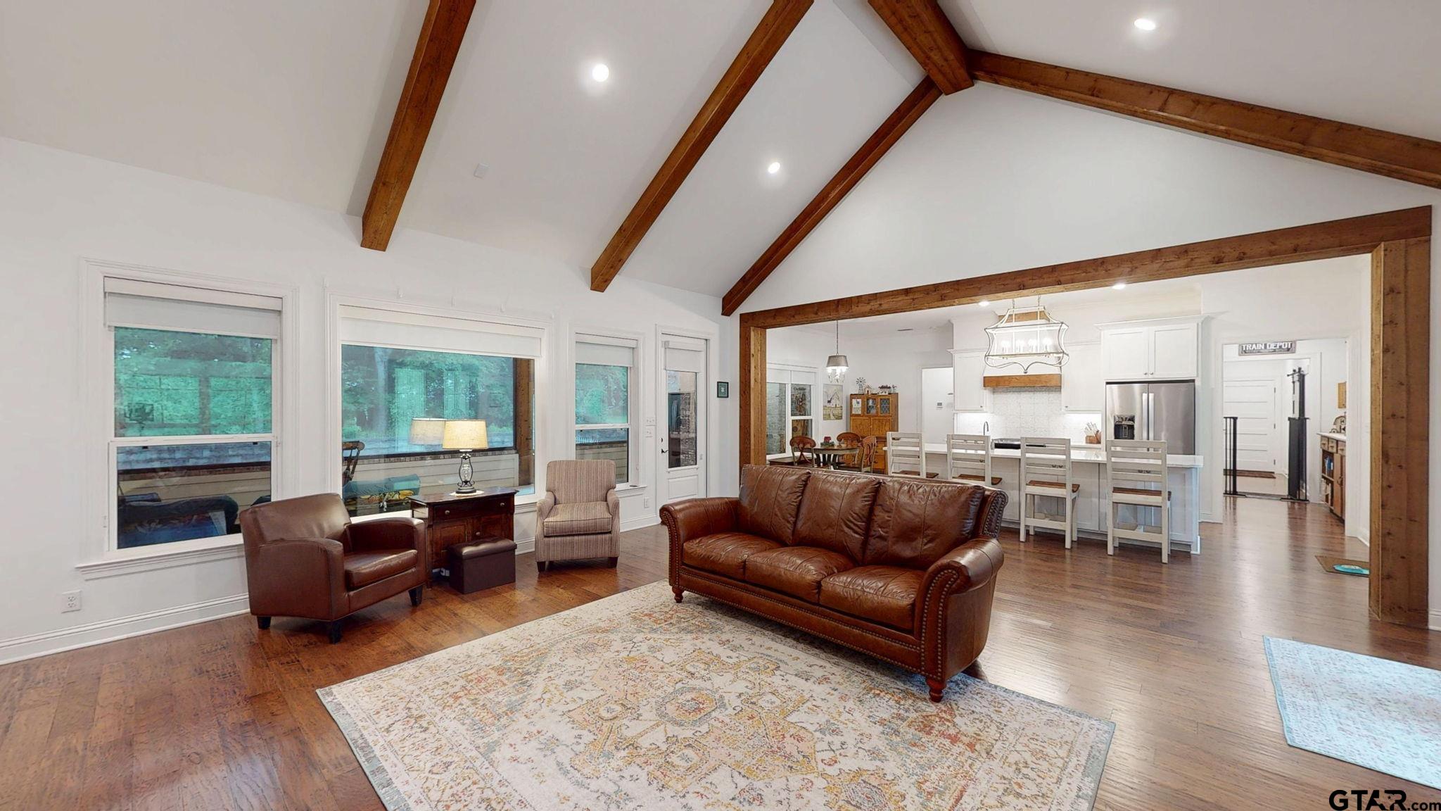 805 County Road 3802