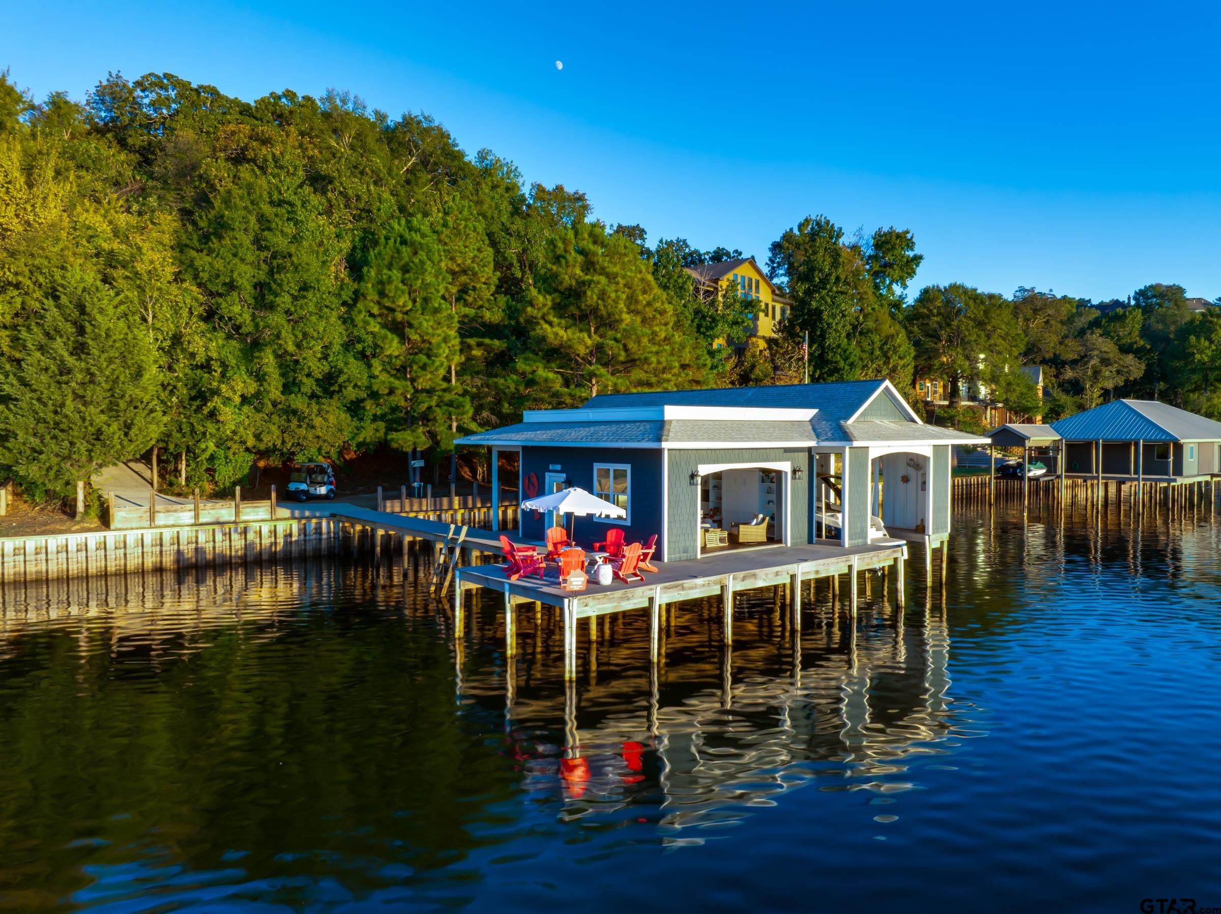 131 N Lake Bluff Drive