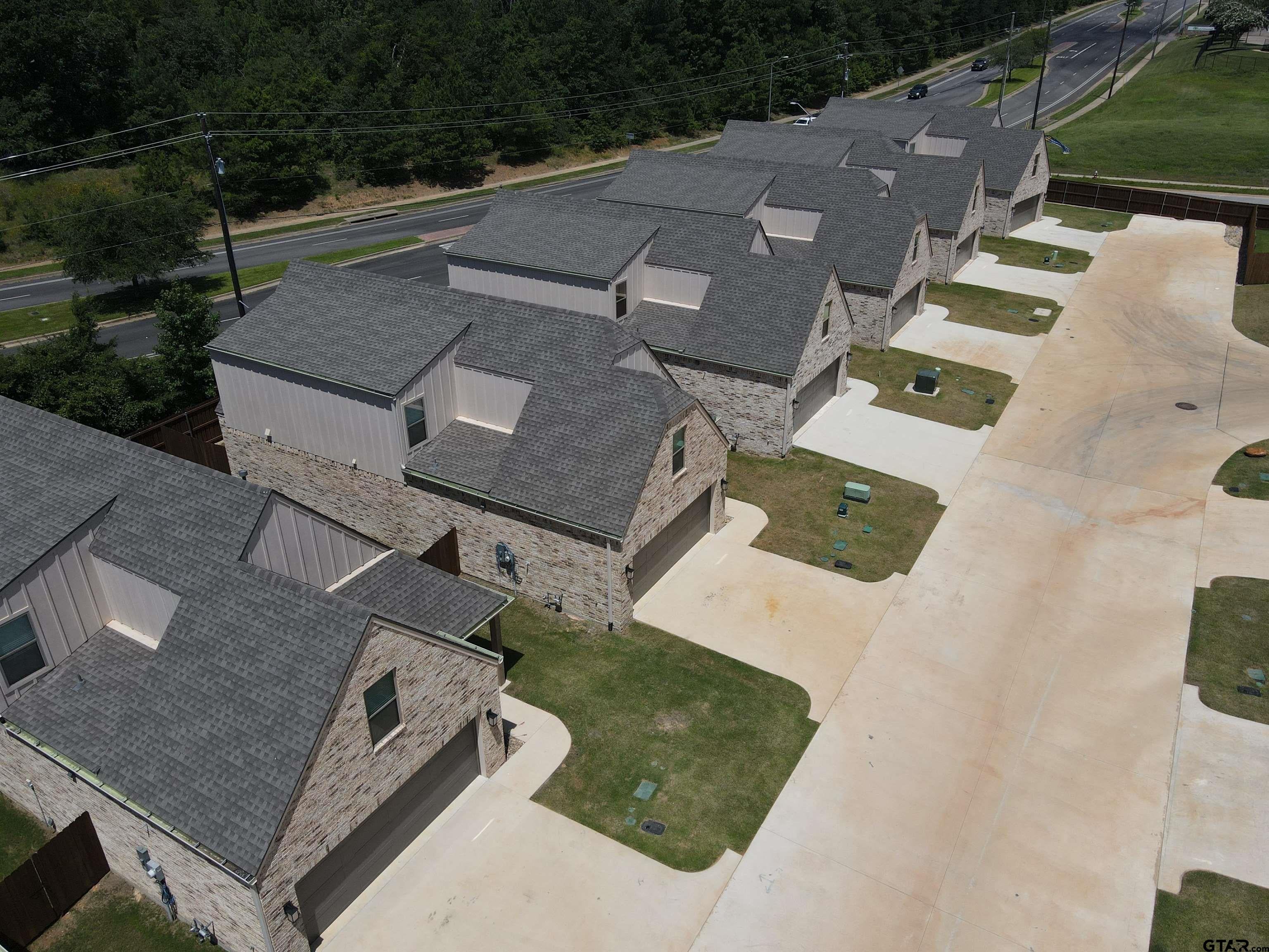 4344 Macnab Drive
