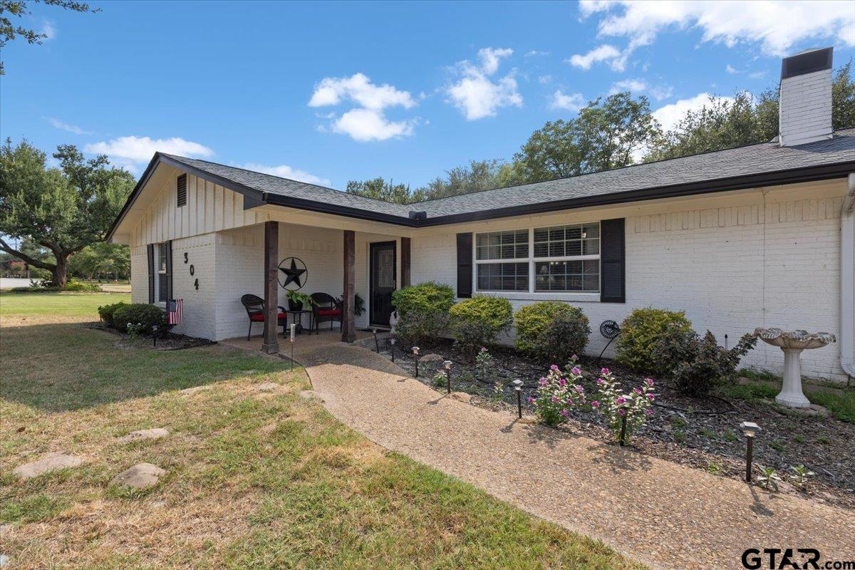 304 E Hideaway Lane