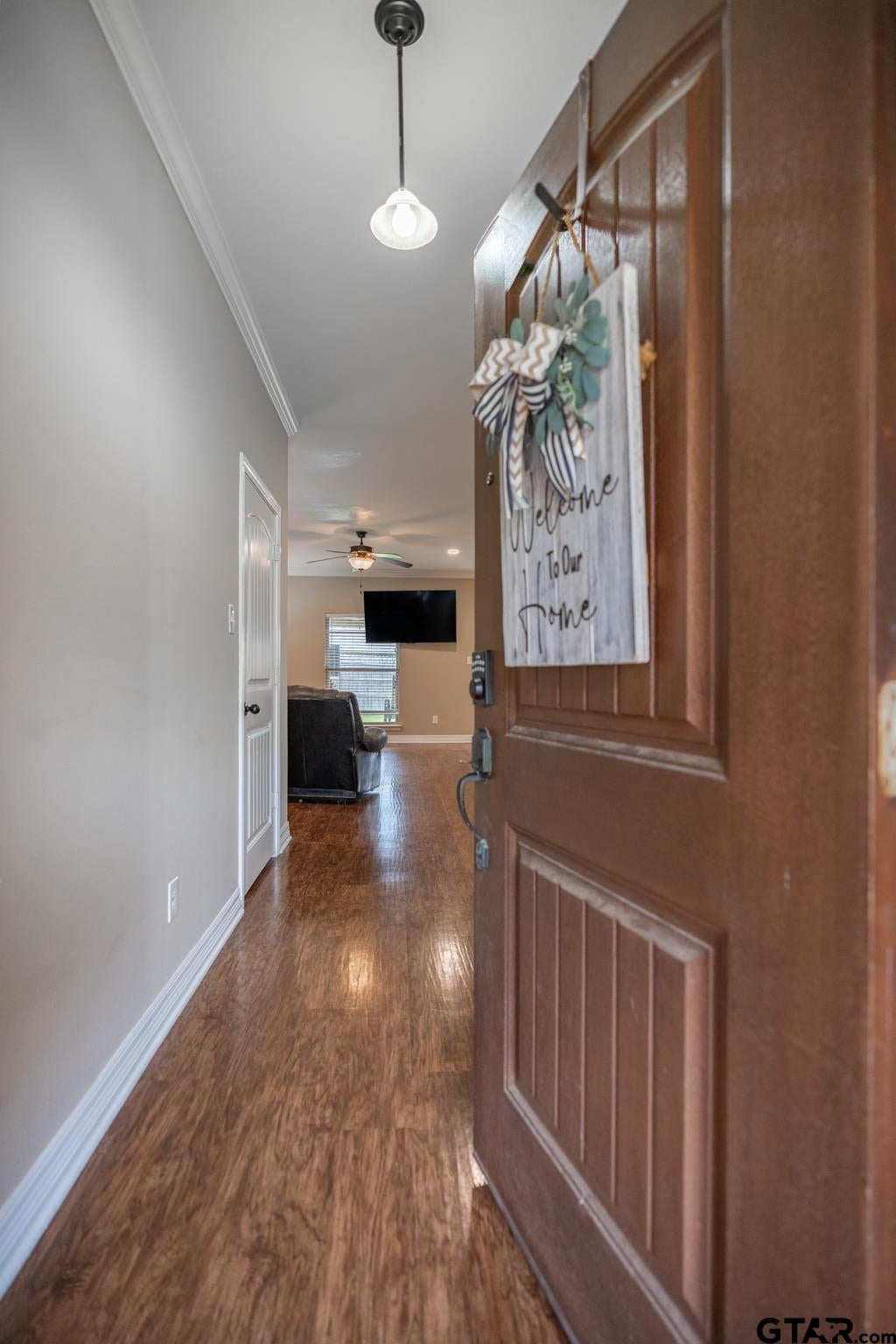 948 Redbud Ln