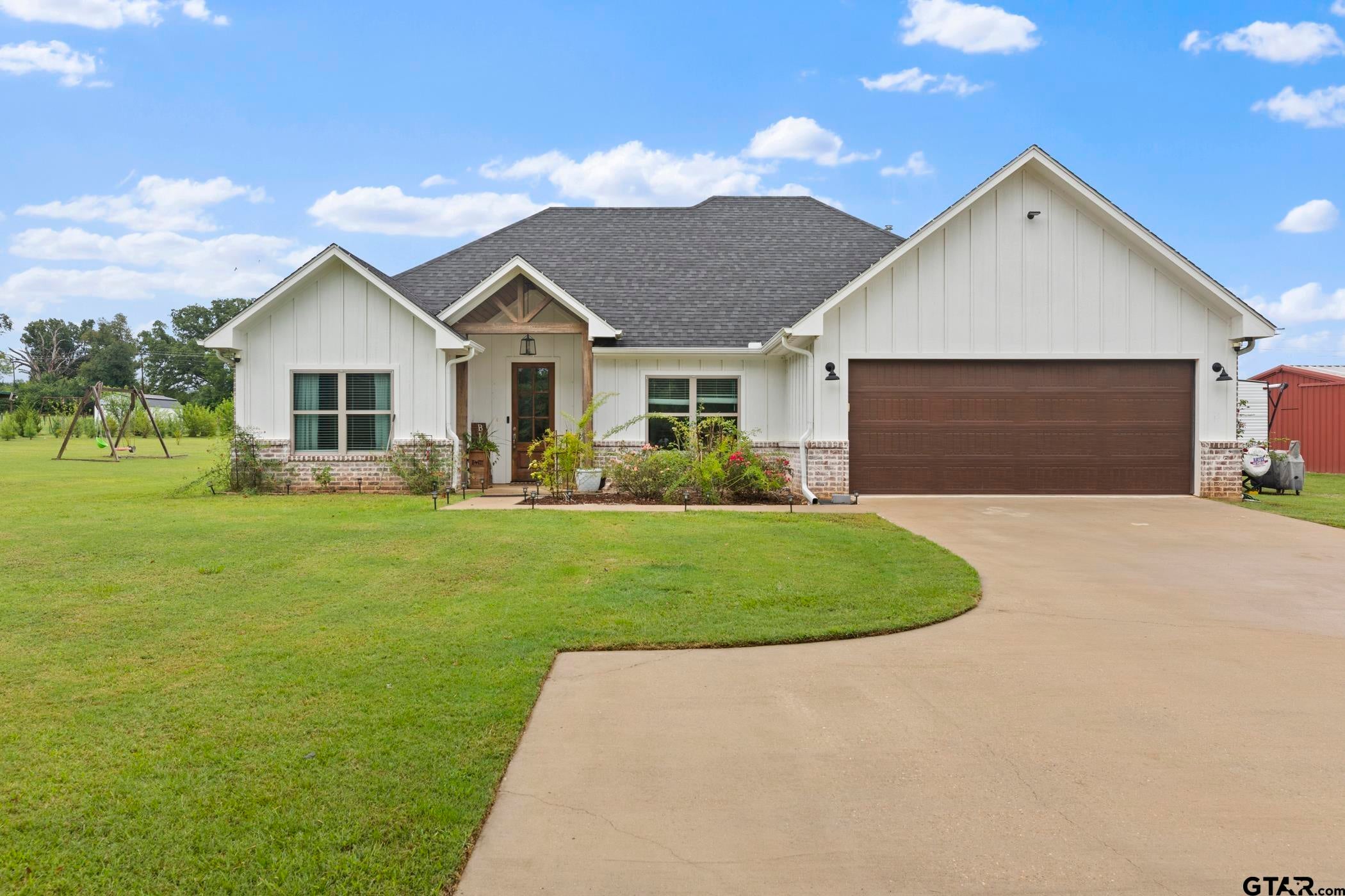 22477 County Road 2166