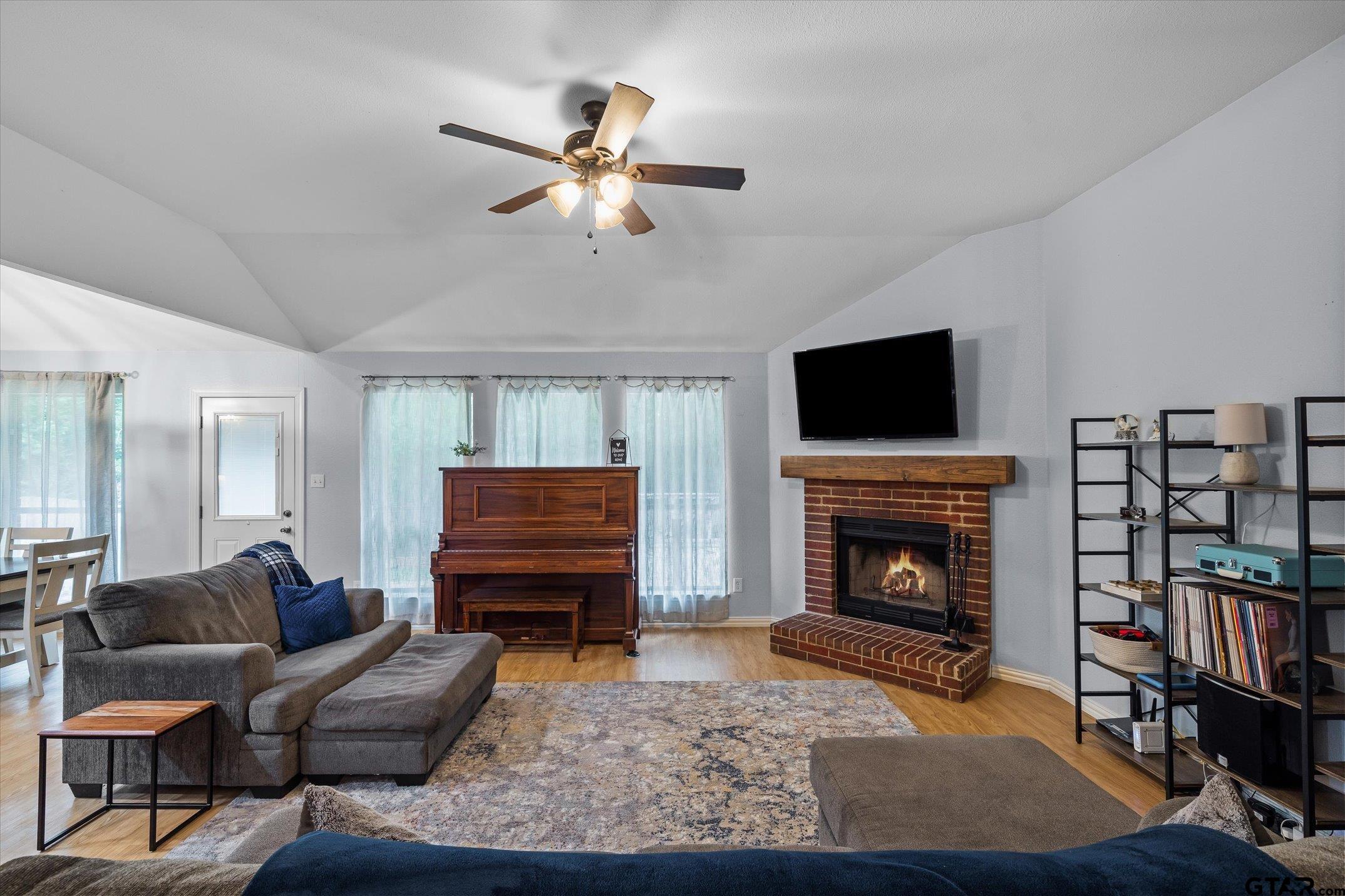 341 Frederick Cir