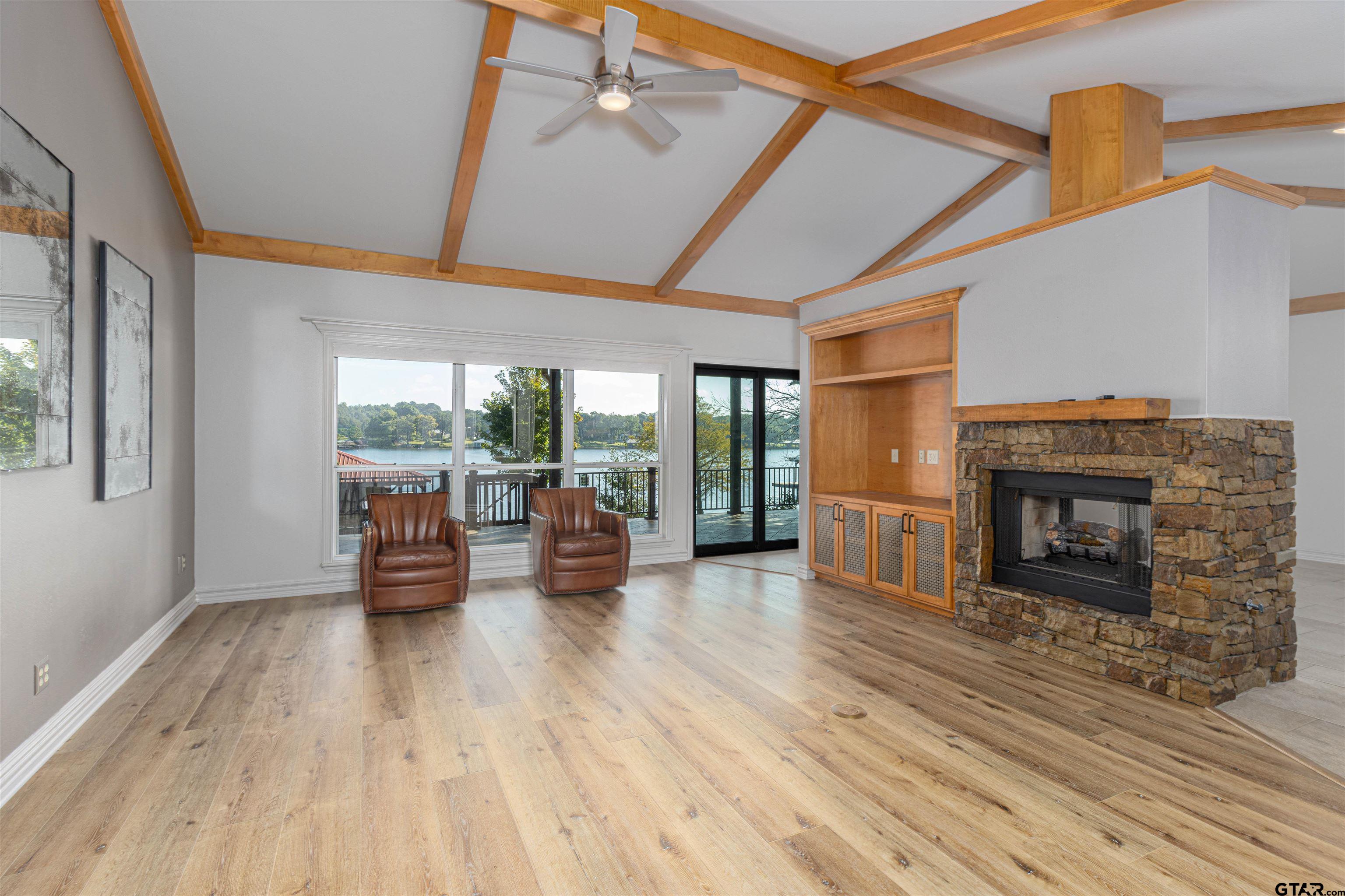 16142 Treasure cove