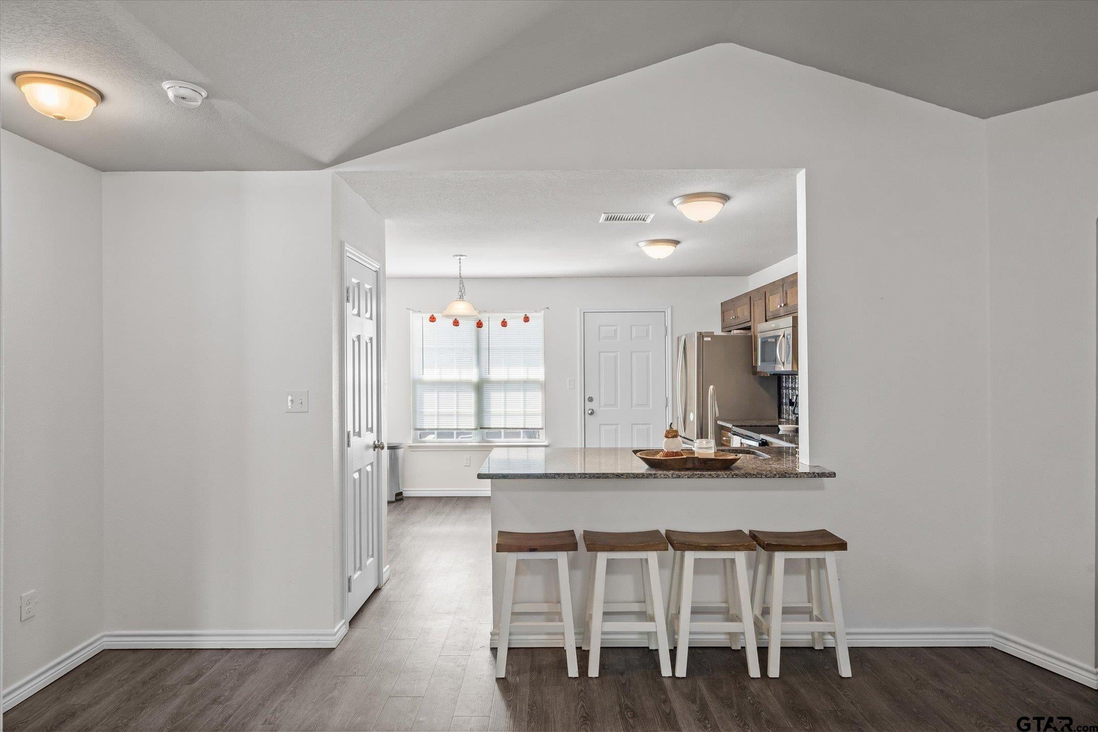 541 Foster