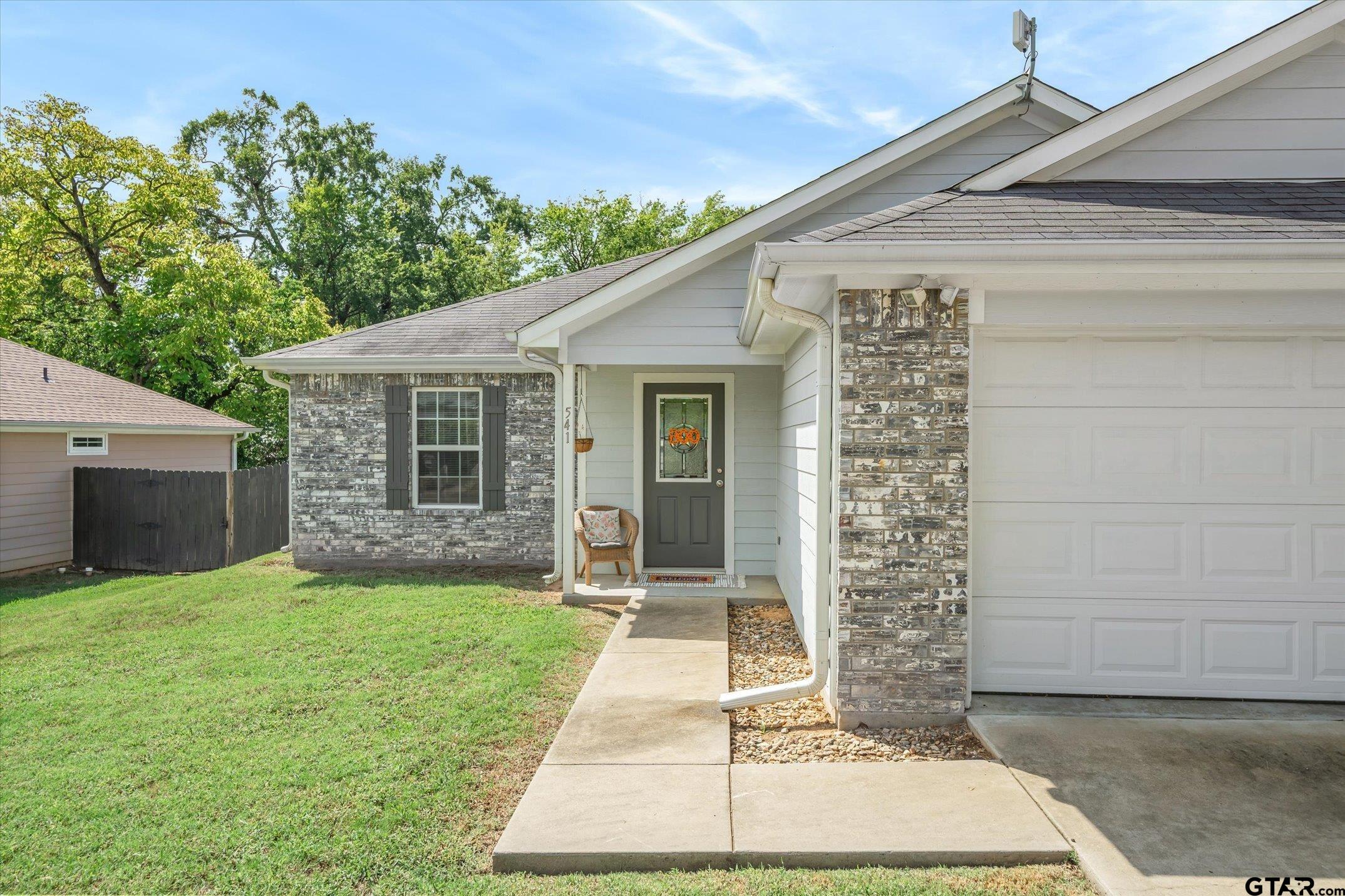 541 Foster