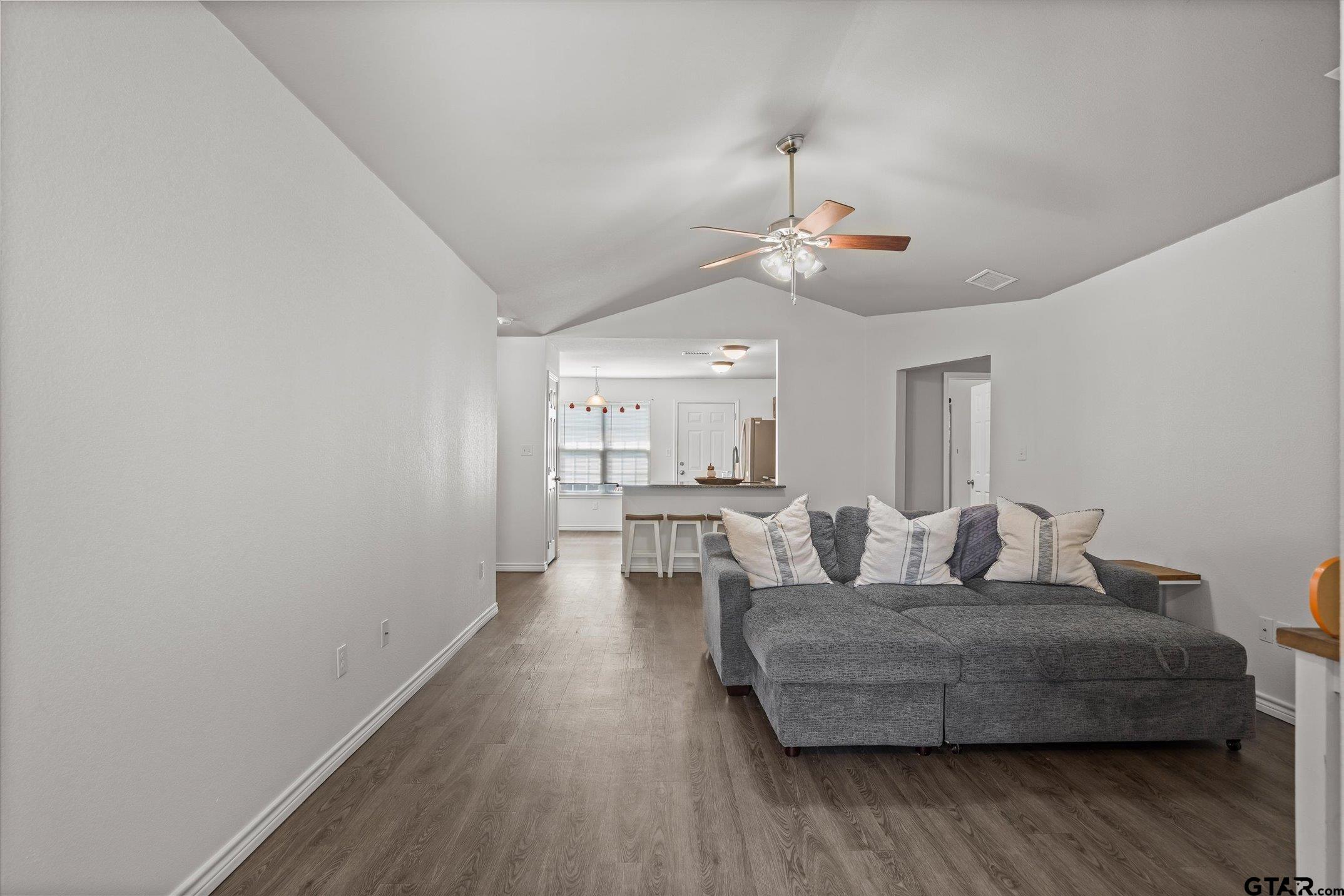 541 Foster