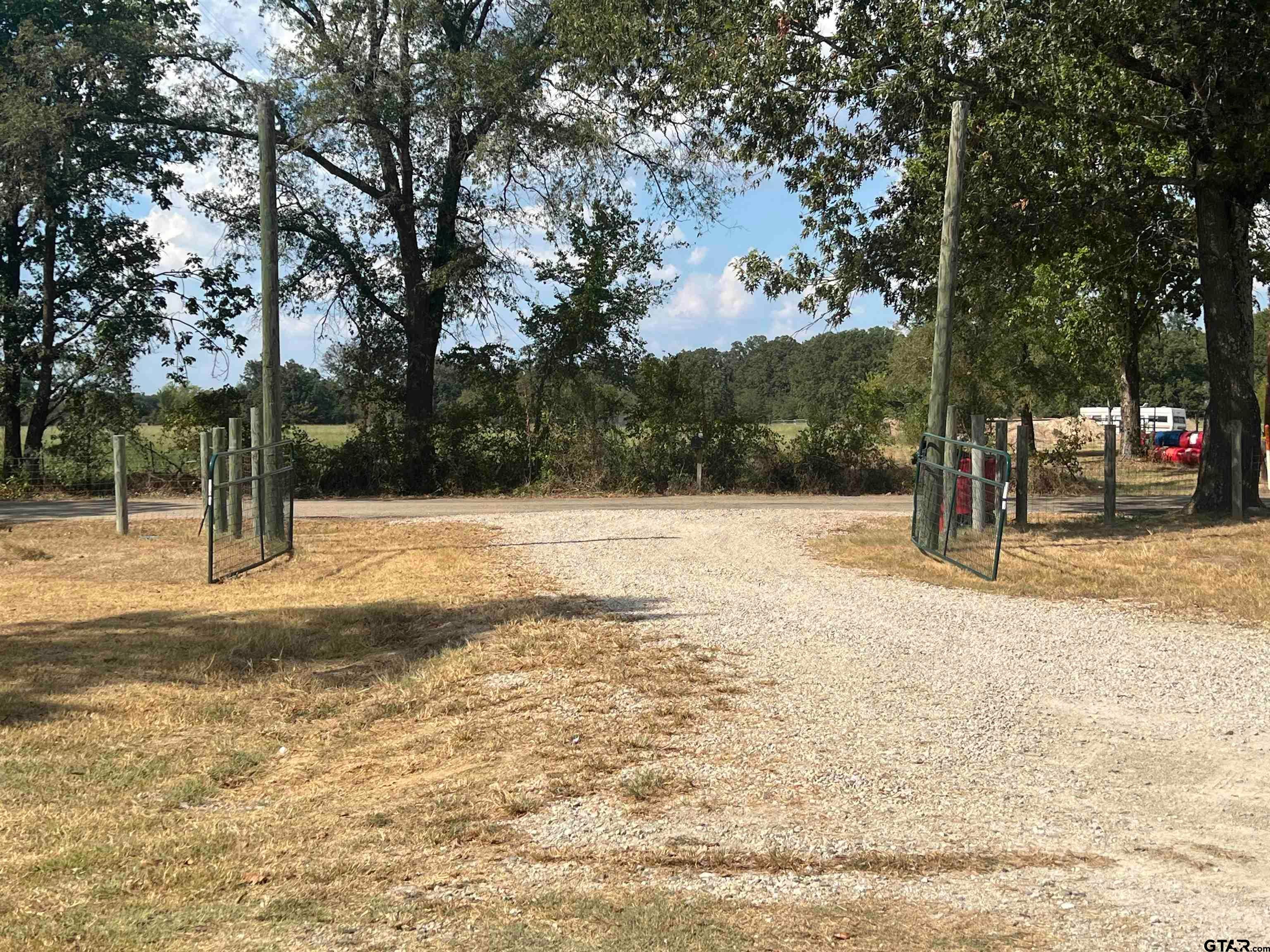 194 NE County Rd 2220