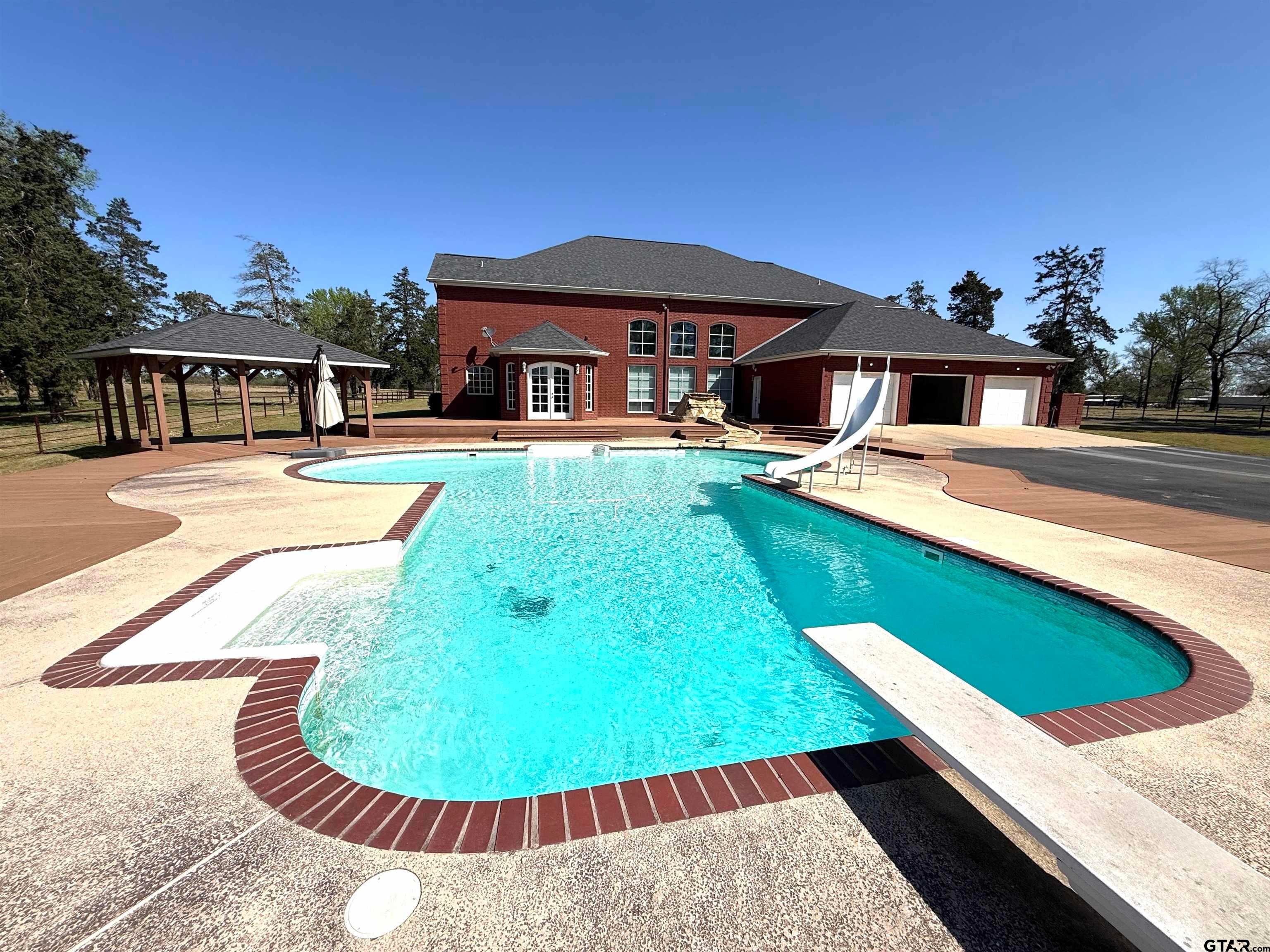 890 County Road 3240