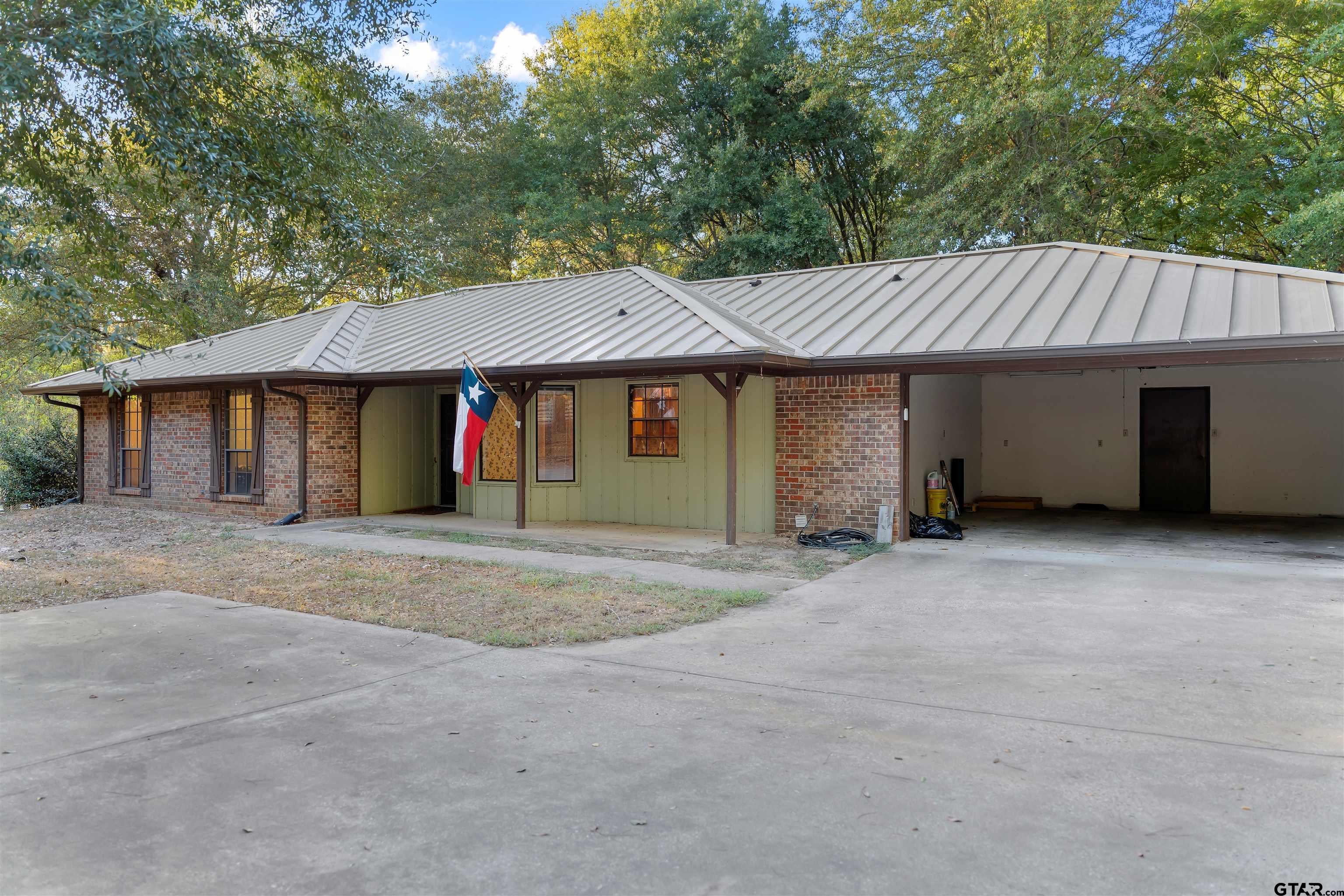 15236 Hillview Rd