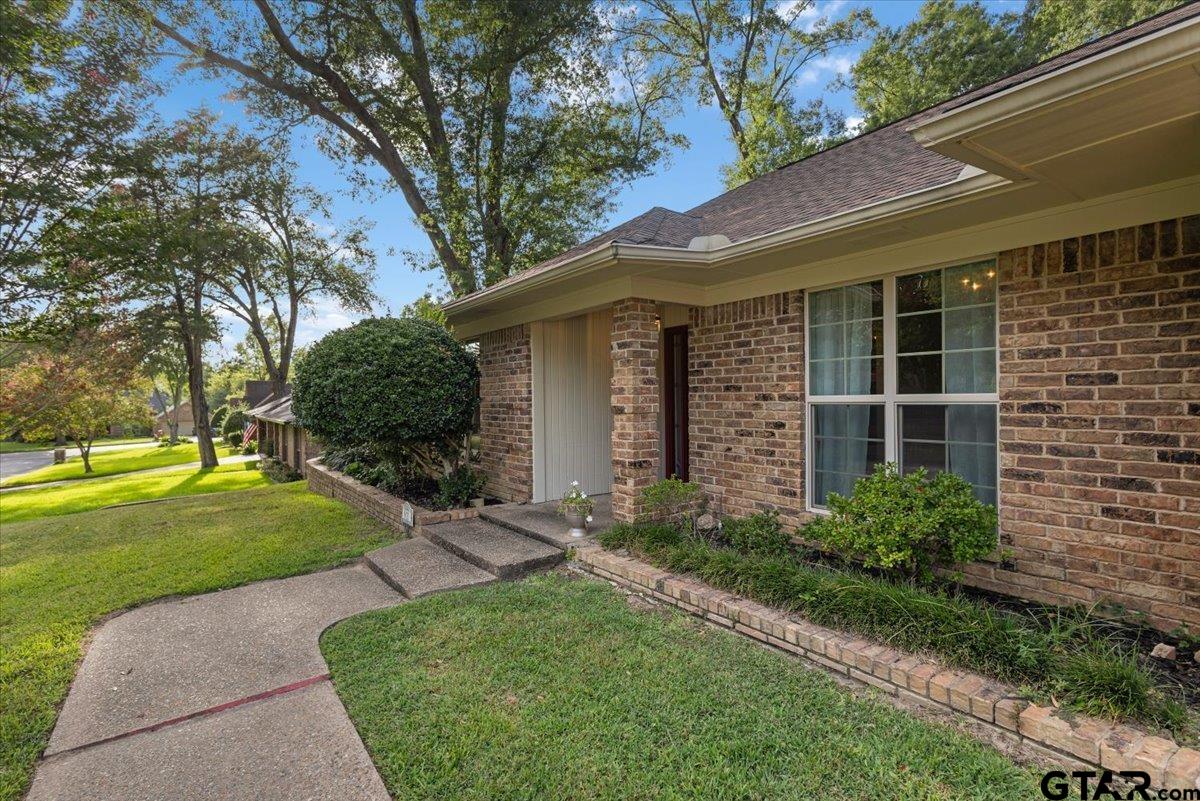 811 Cedar Creek Dr