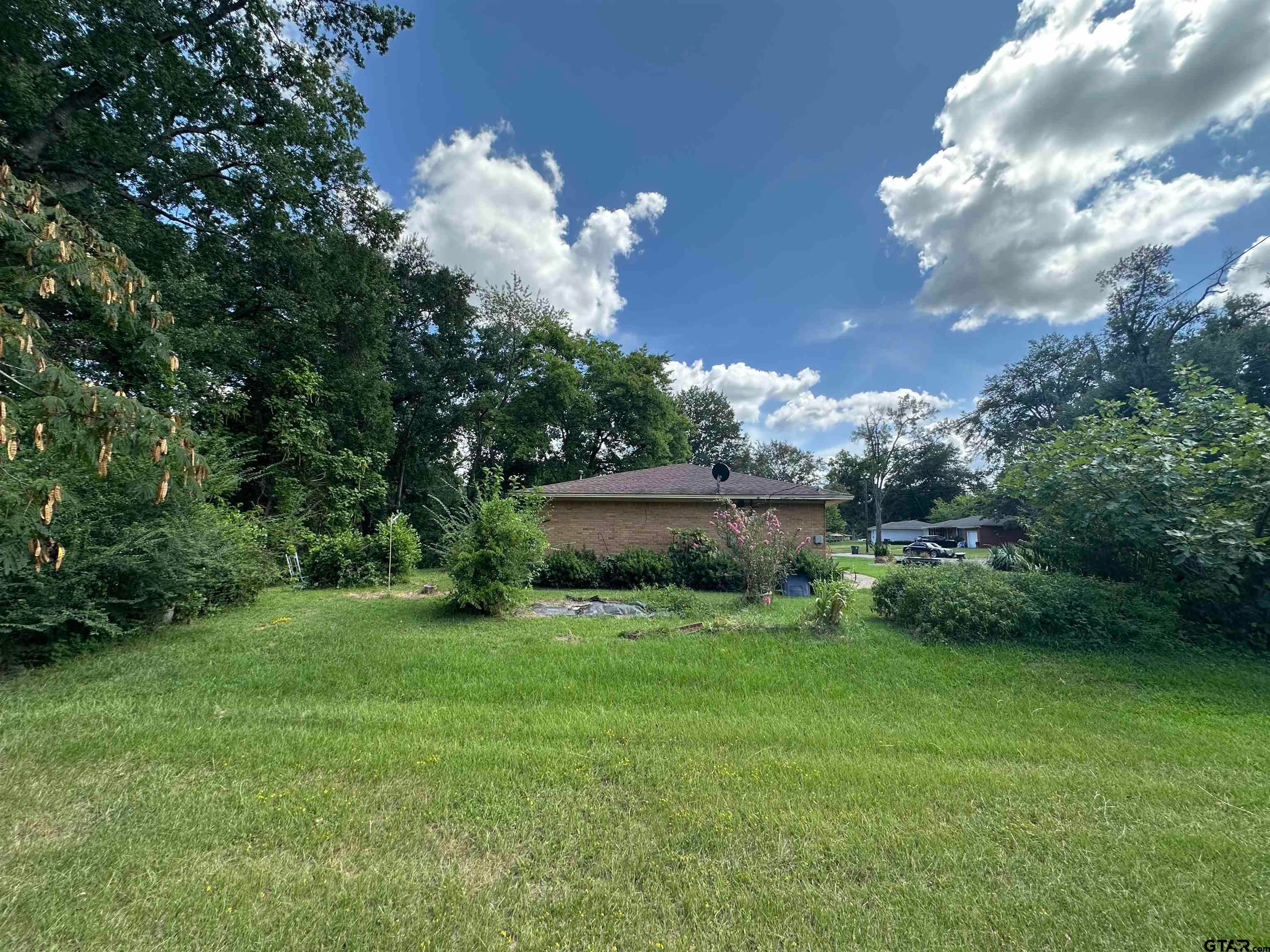 2100 Glenbrook Dr