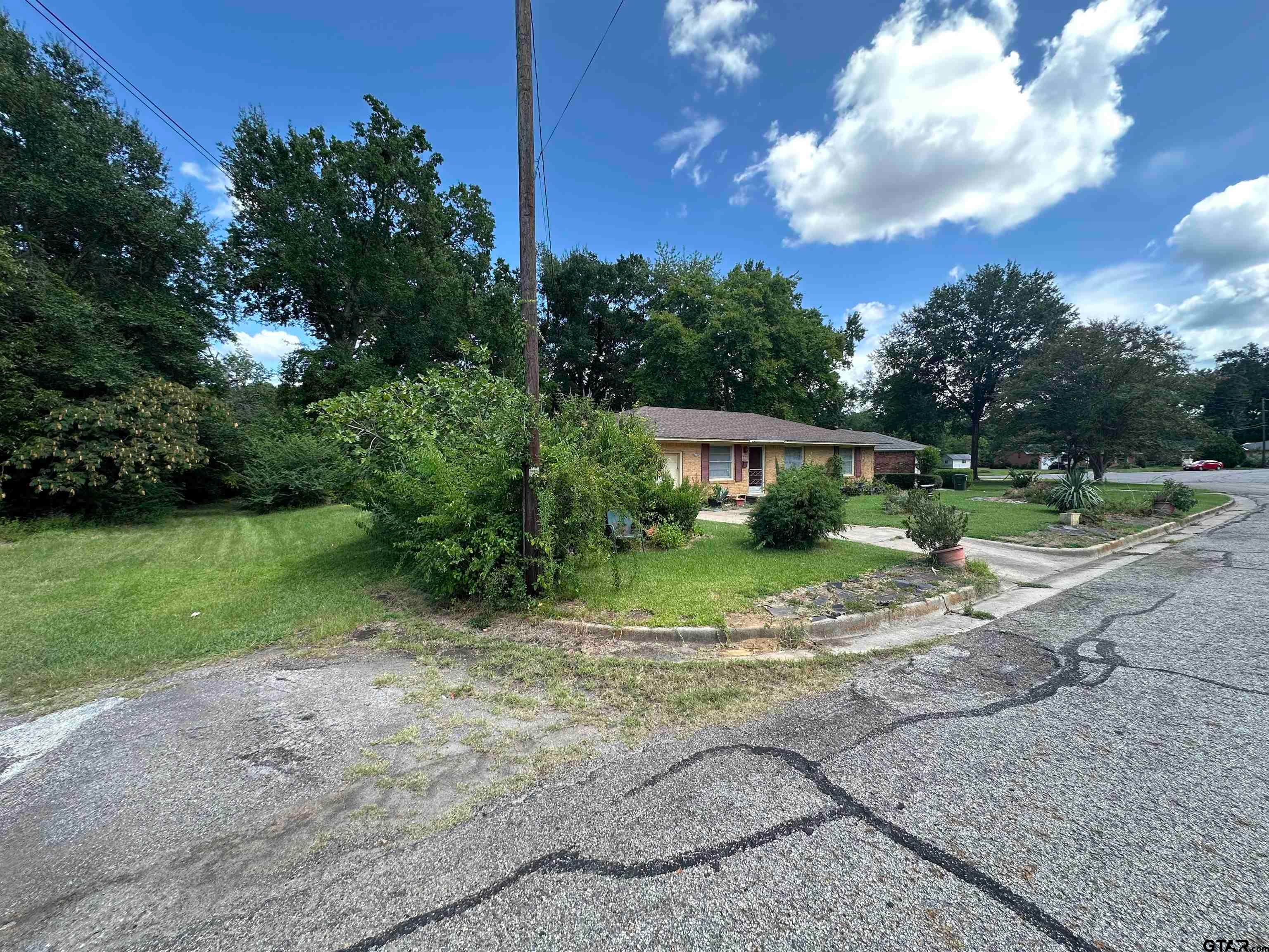 2100 Glenbrook Dr