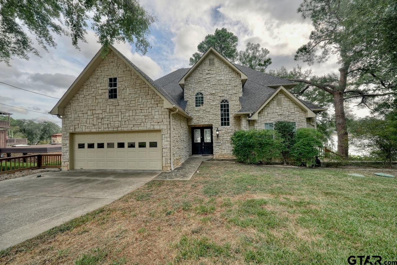 1333 Hideaway Lane W