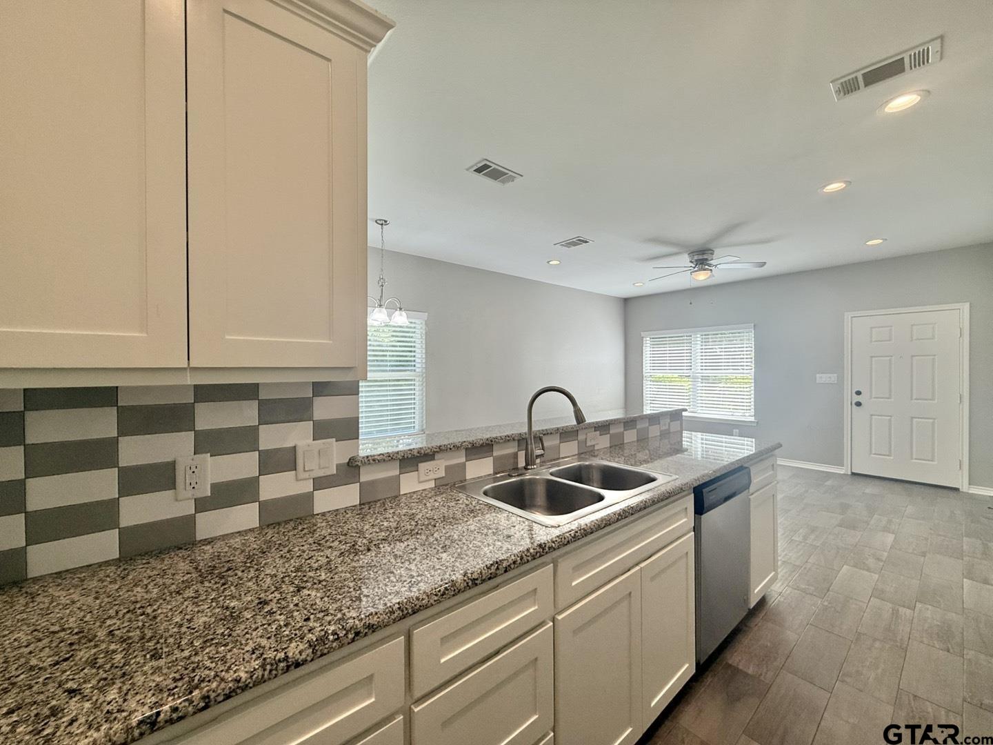 16172 Echo Glen