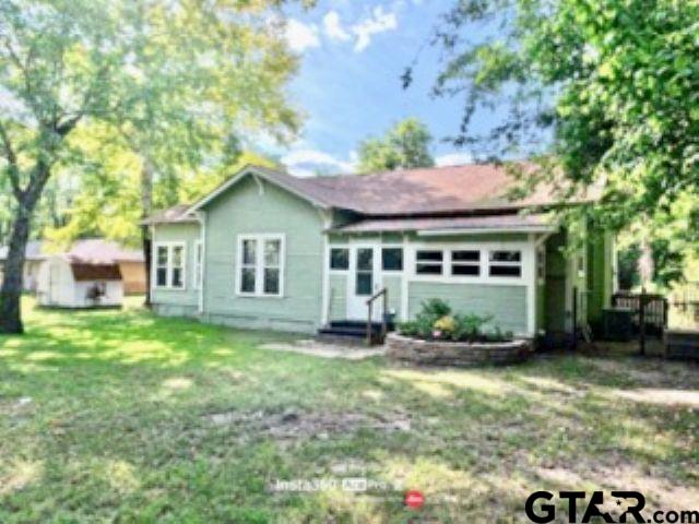 415 W Walston