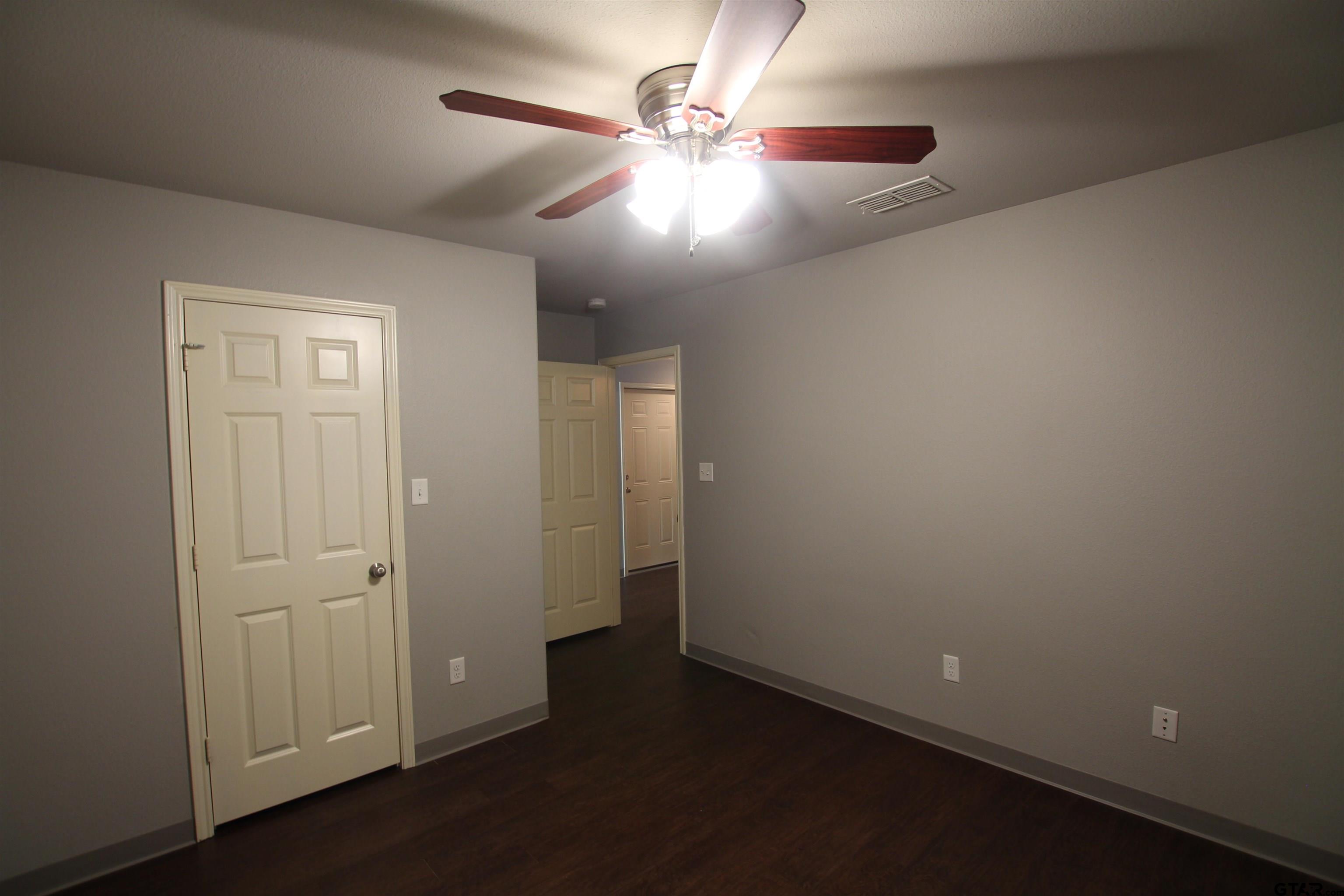 2528 Westminster